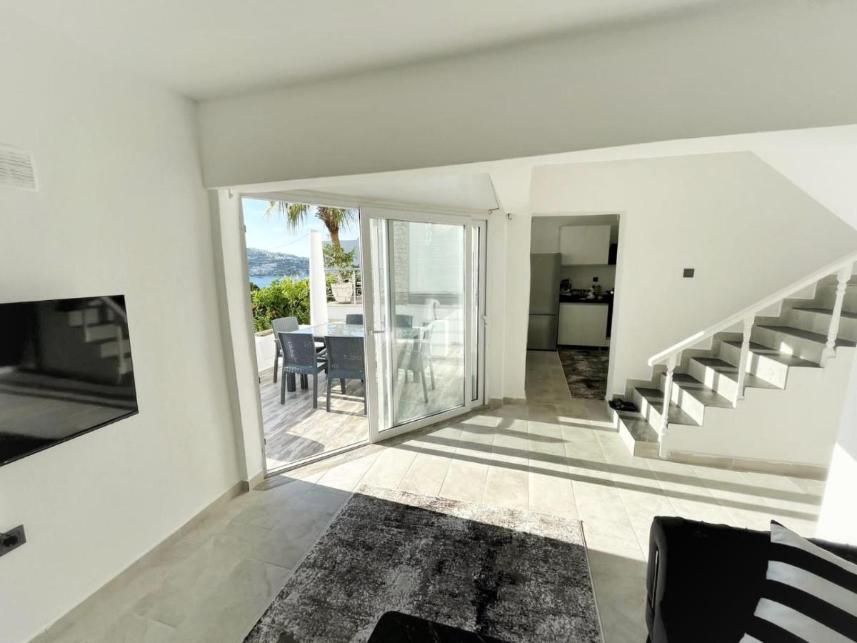 Guendogan Koyu Havuzlu Site * Bodrum