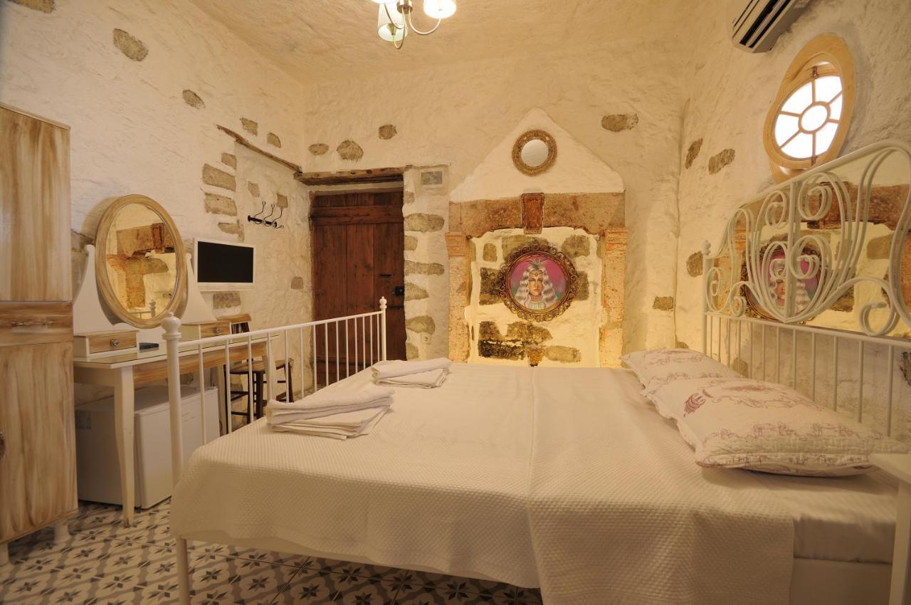 Afet Hanim Konagi Guest house Alacati