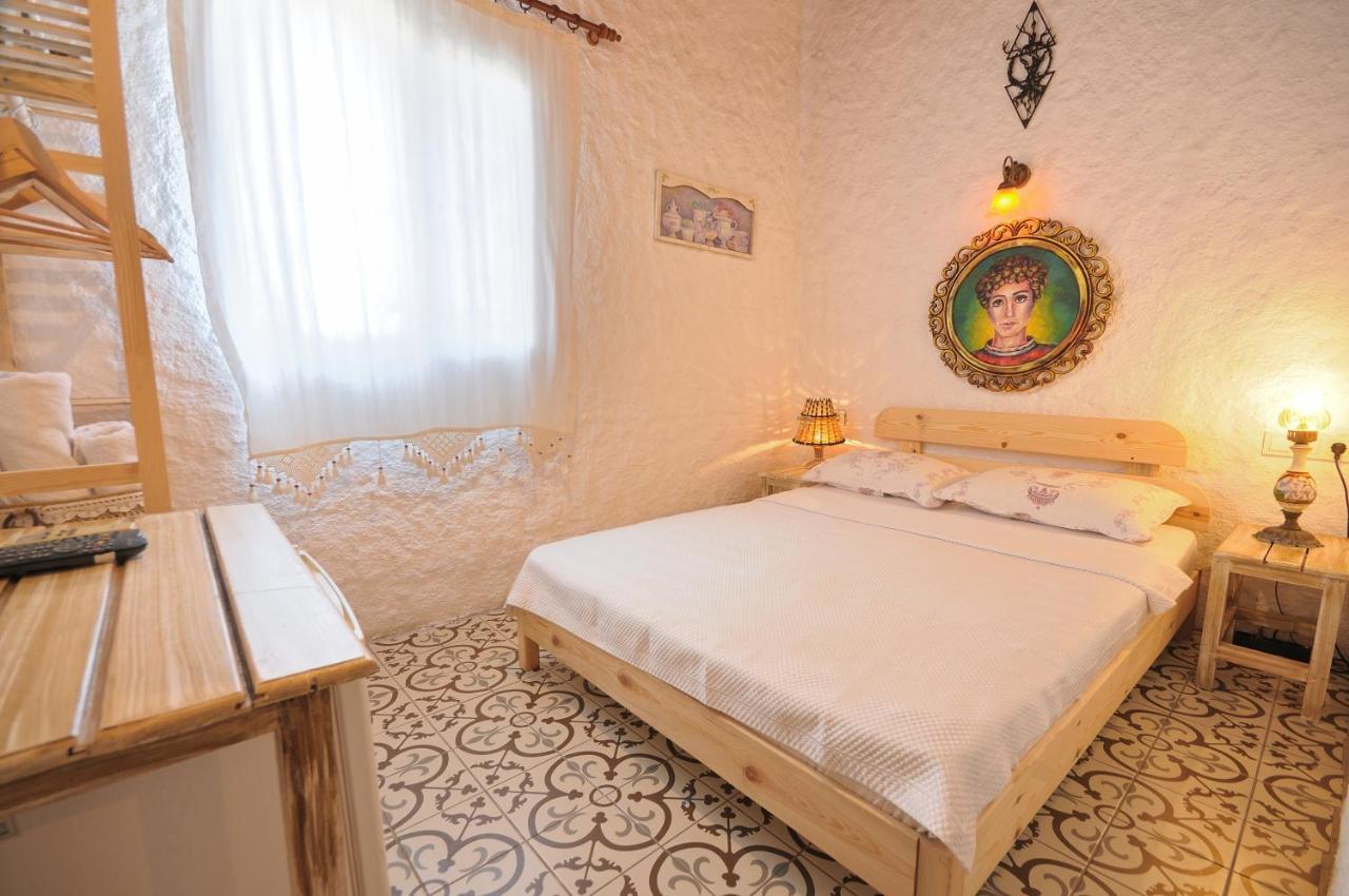 Afet Hanim Konagi Guest house Alacati