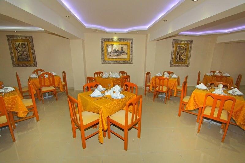 Aristo Hotel