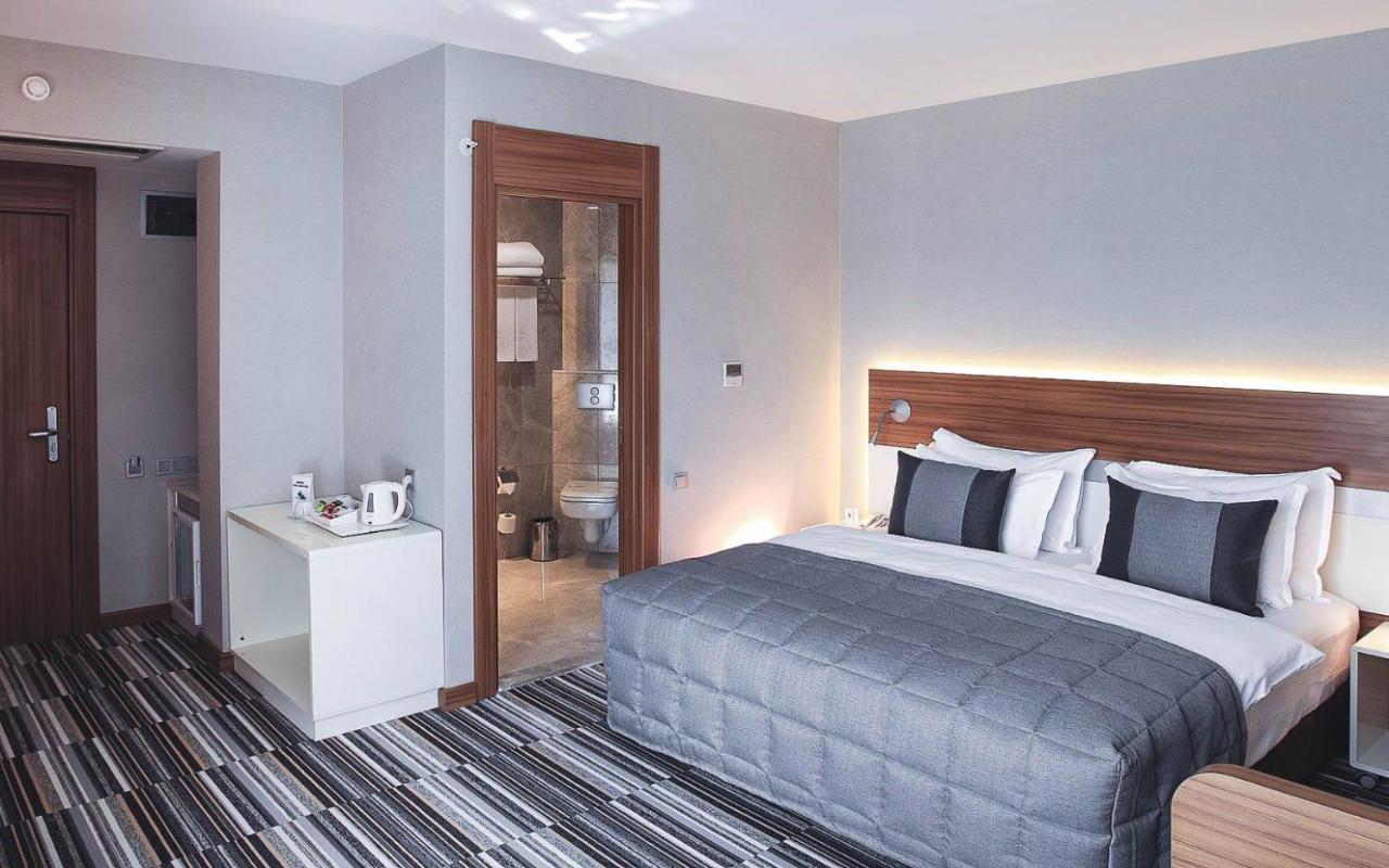 Mimi Hotel 4*