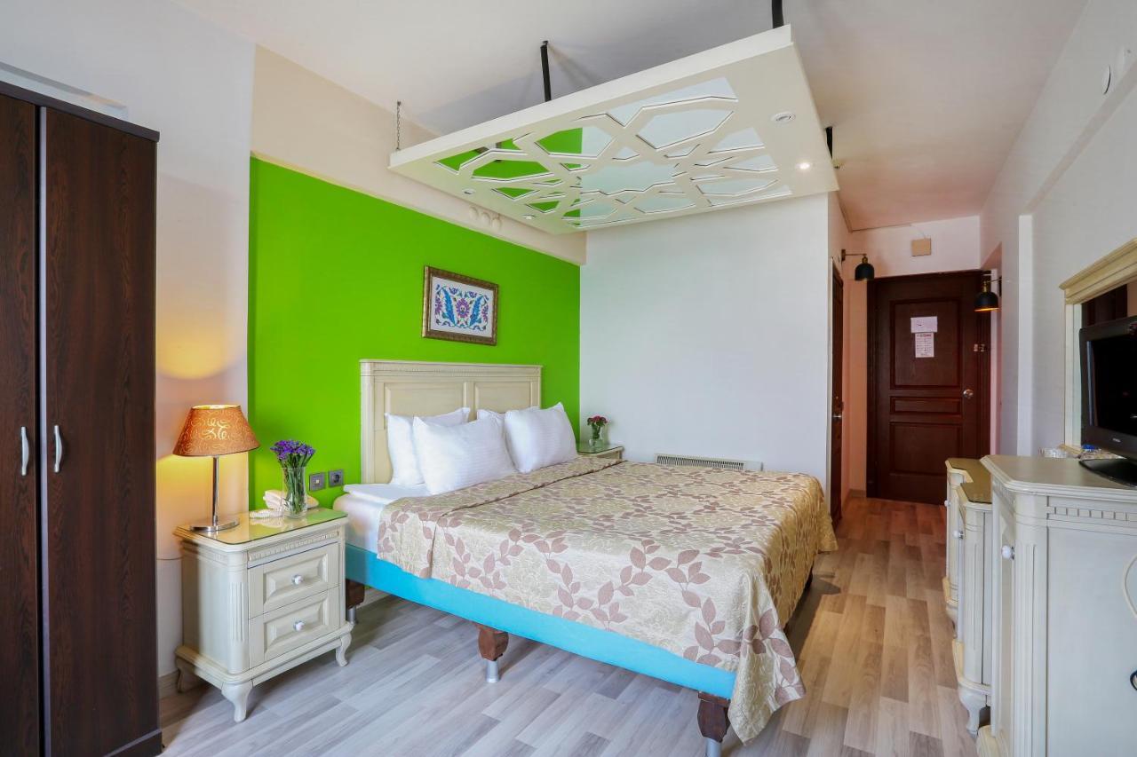 Hotel Pera *