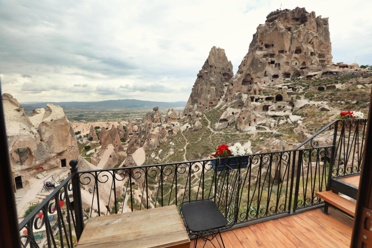 Caldera Cave & Restaurant Hotel 4*