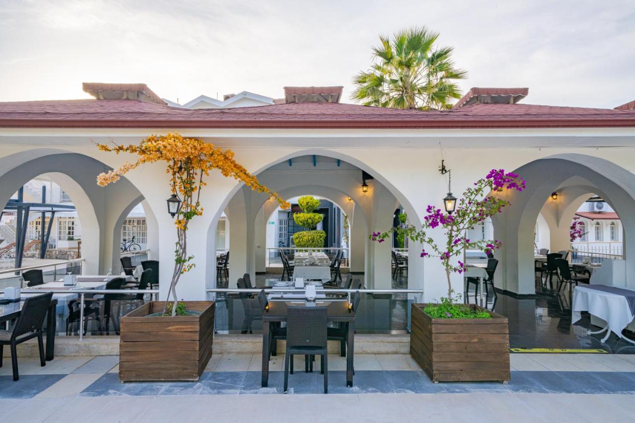 Lykia Botanika Fun & Club Hotel 4*