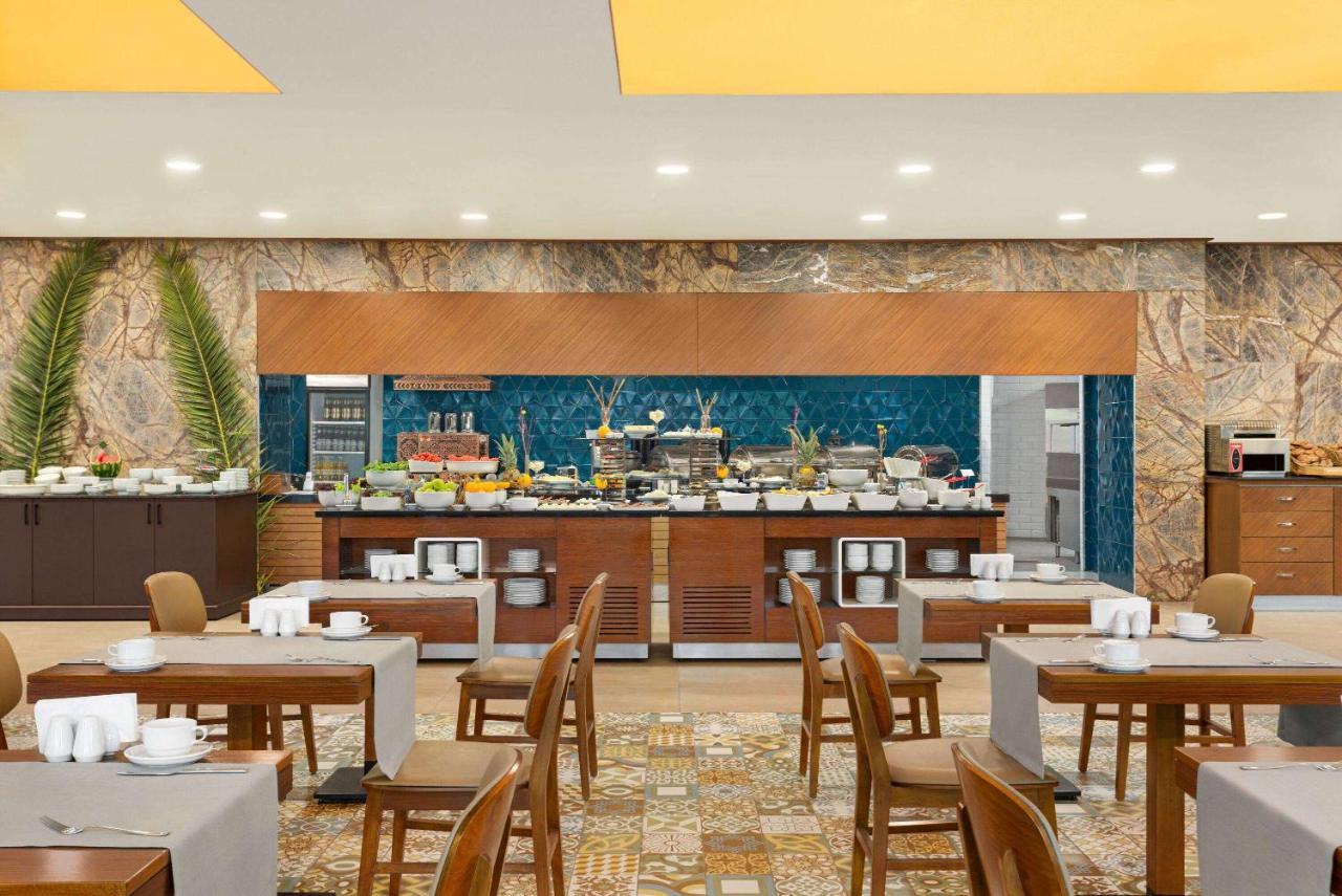 Hotel Ramada Plaza By Wyndham 5*