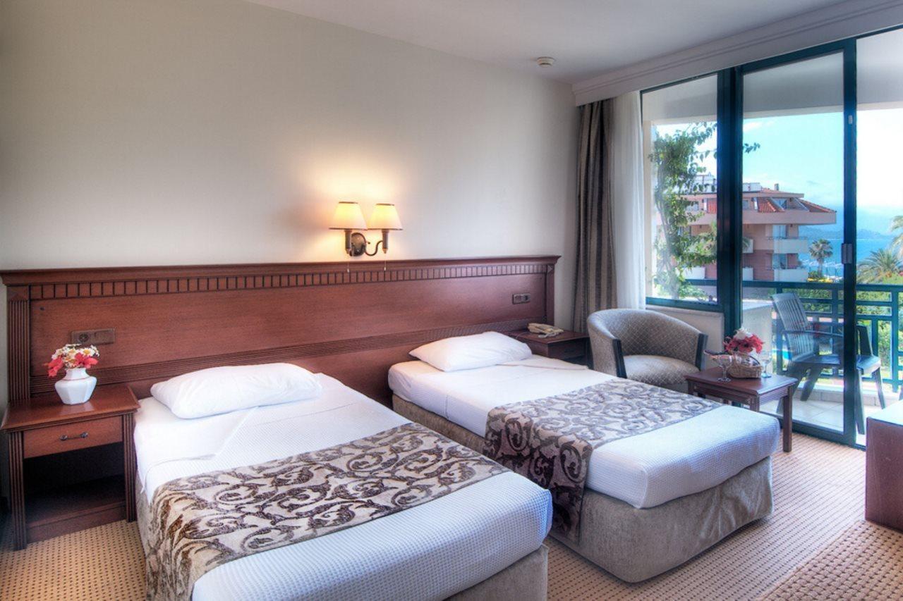 Golden Lotus Hotel