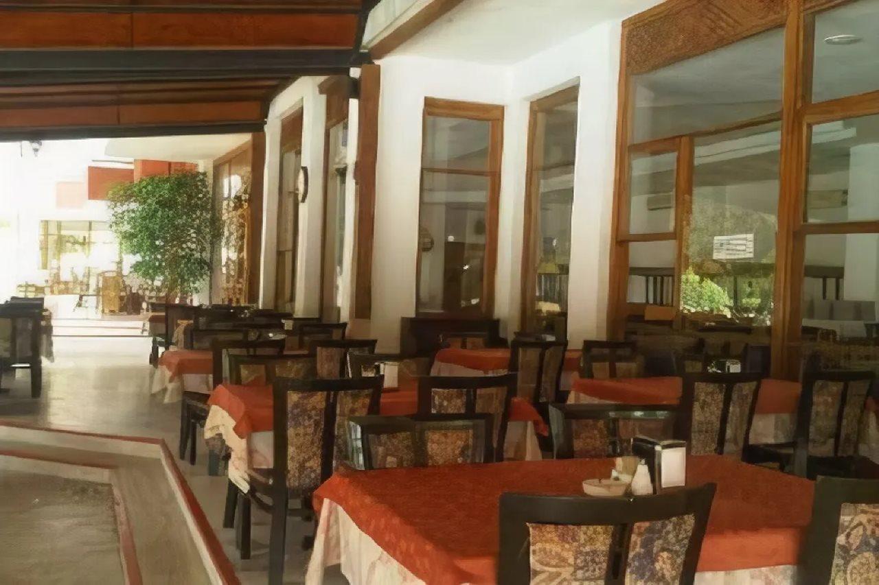 Peace Hotel 3*