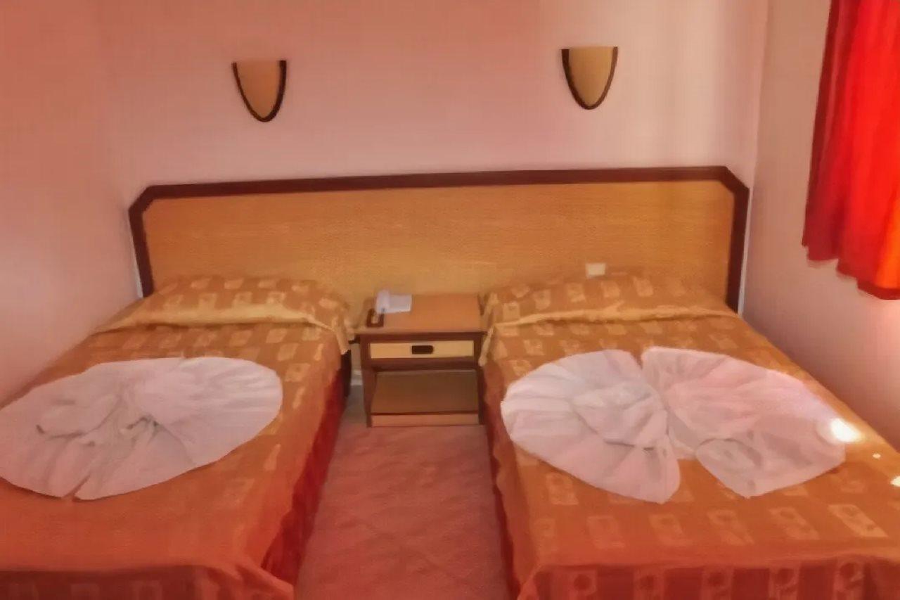 Hotel Peace