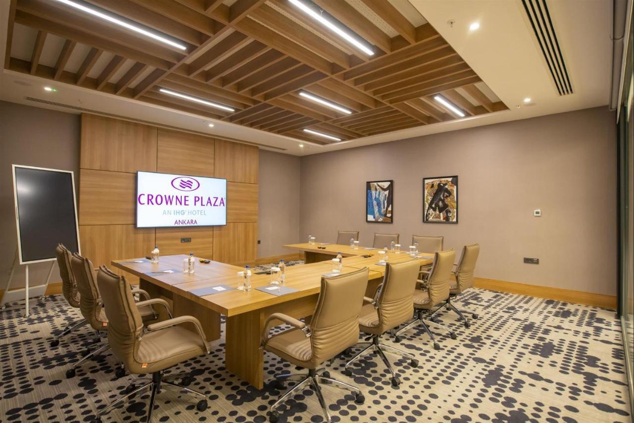 Crowne Plaza By Ihg 5*