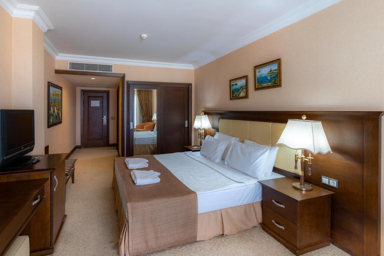 Resort Latanya Park 4*