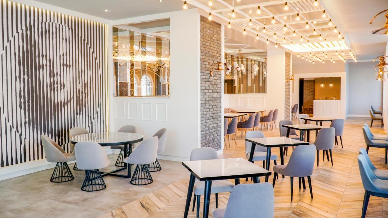 Rai Premium - Ex Queen's Park 5*