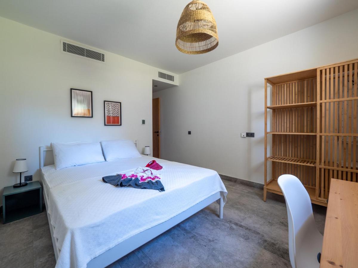 14 Premium With Openair Restaurant&tennis Court In Nature - Notos Club Villa