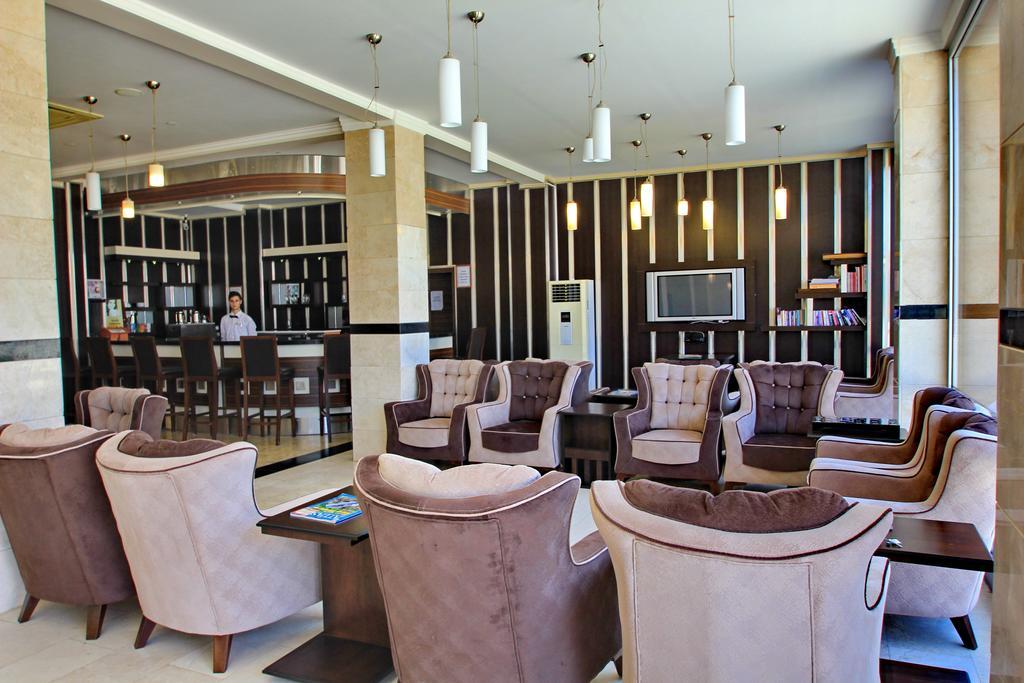 Royal Palace 4* Kusadasi