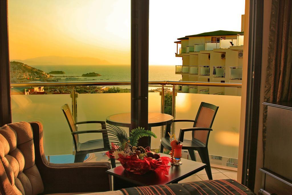 Royal Palace Hotel 4*