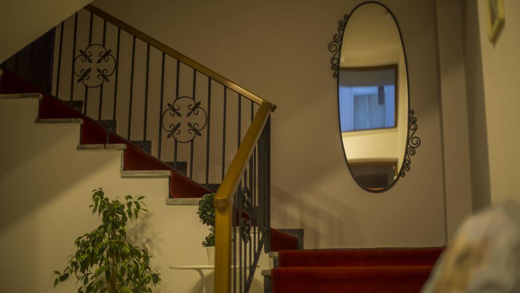 Hotel Parion House