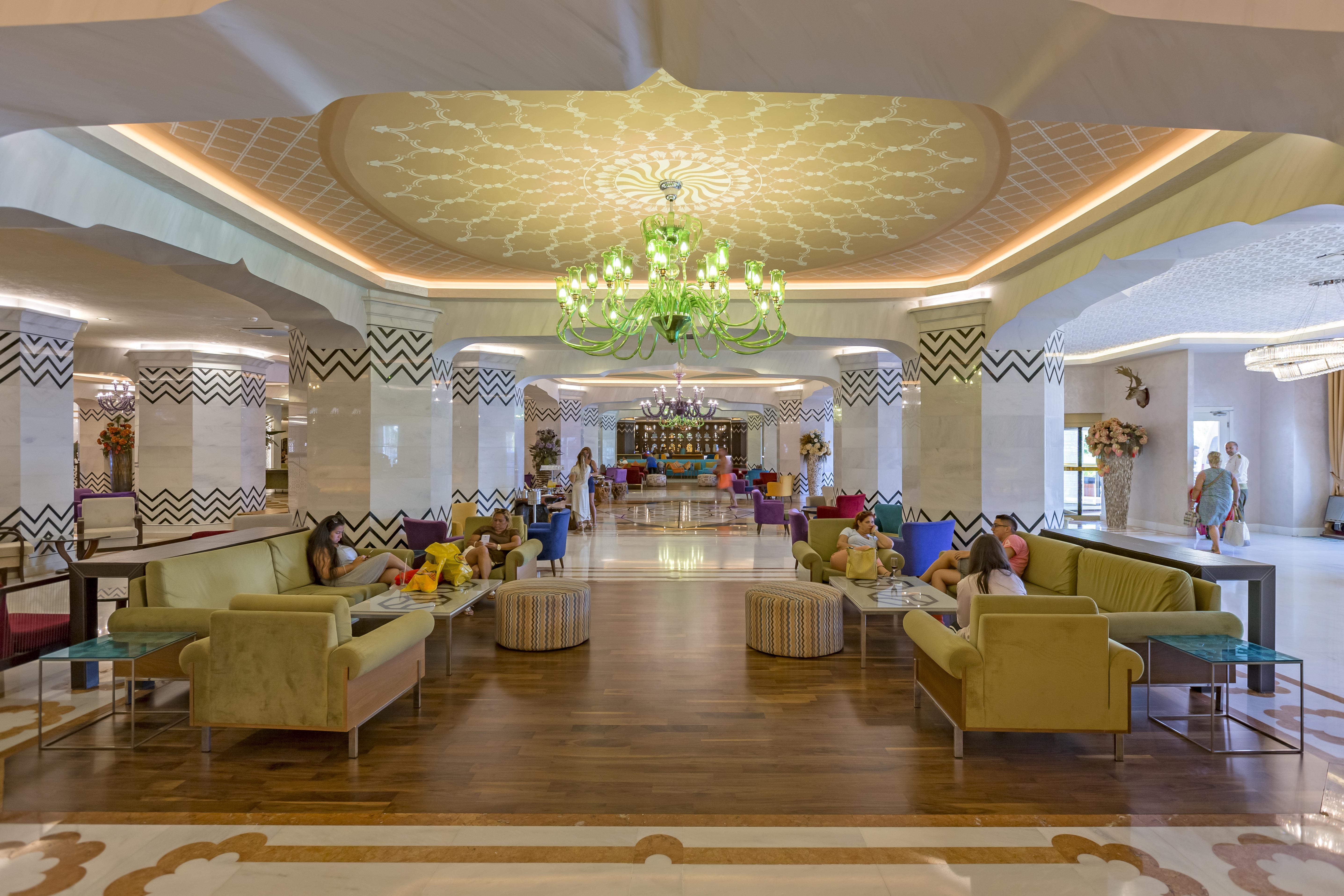 Hotel Royal Taj Mahal