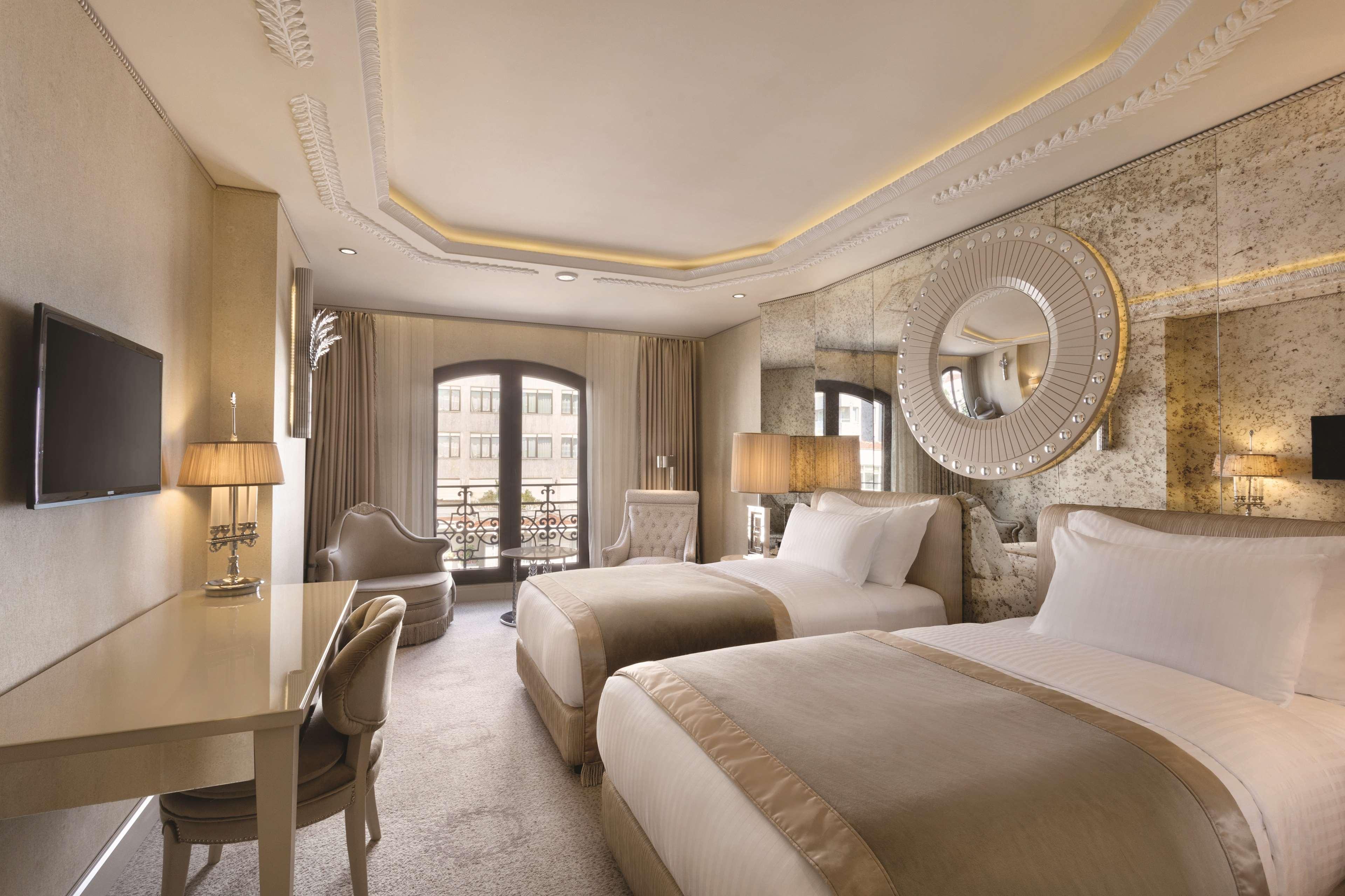 Wyndham Grand Kalamis Marina Hotel 5*