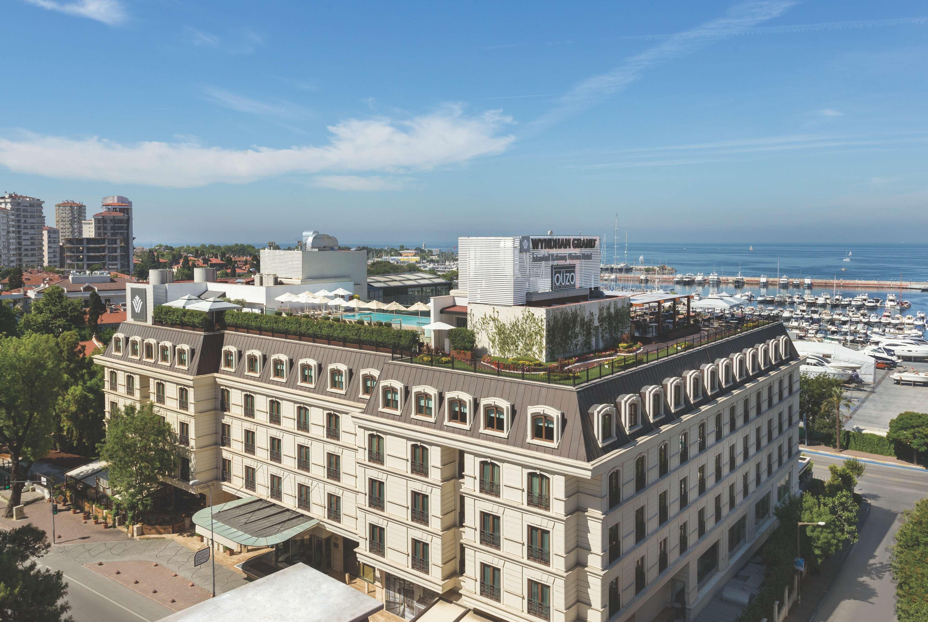 Hotel Wyndham Grand Kalamis Marina 5*