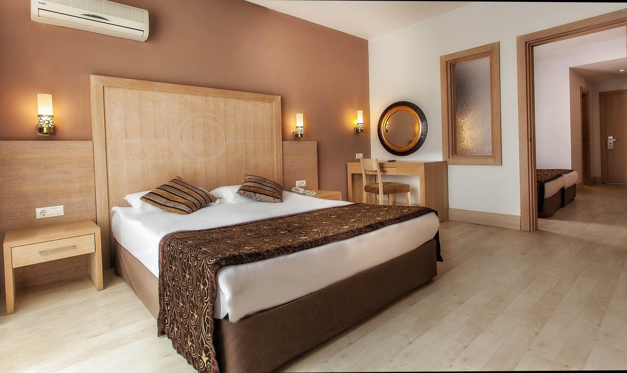 Sultan Of Hotel Side