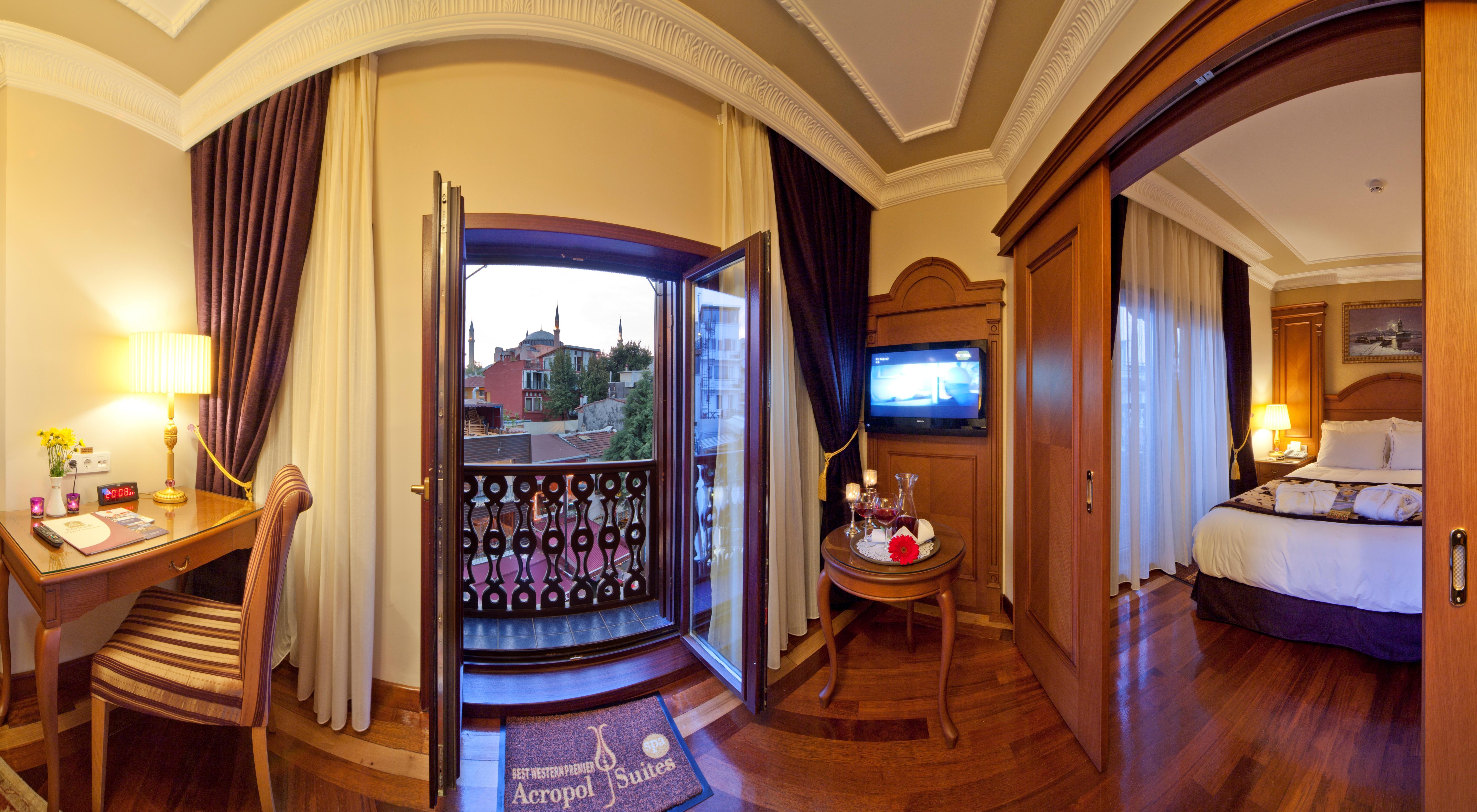 Glk Premier Acropol &
