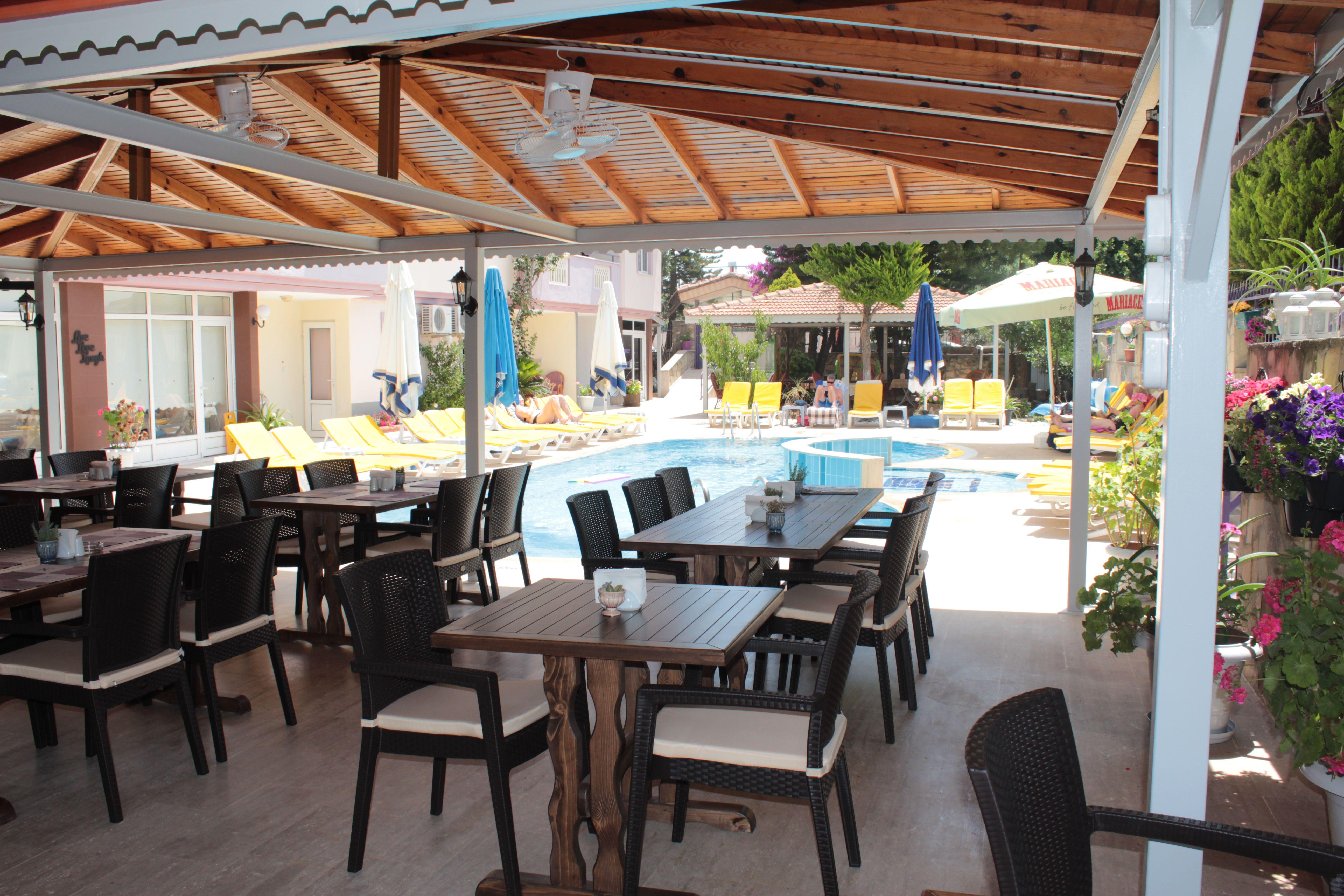 Victoria Princess Aparthotel 2*