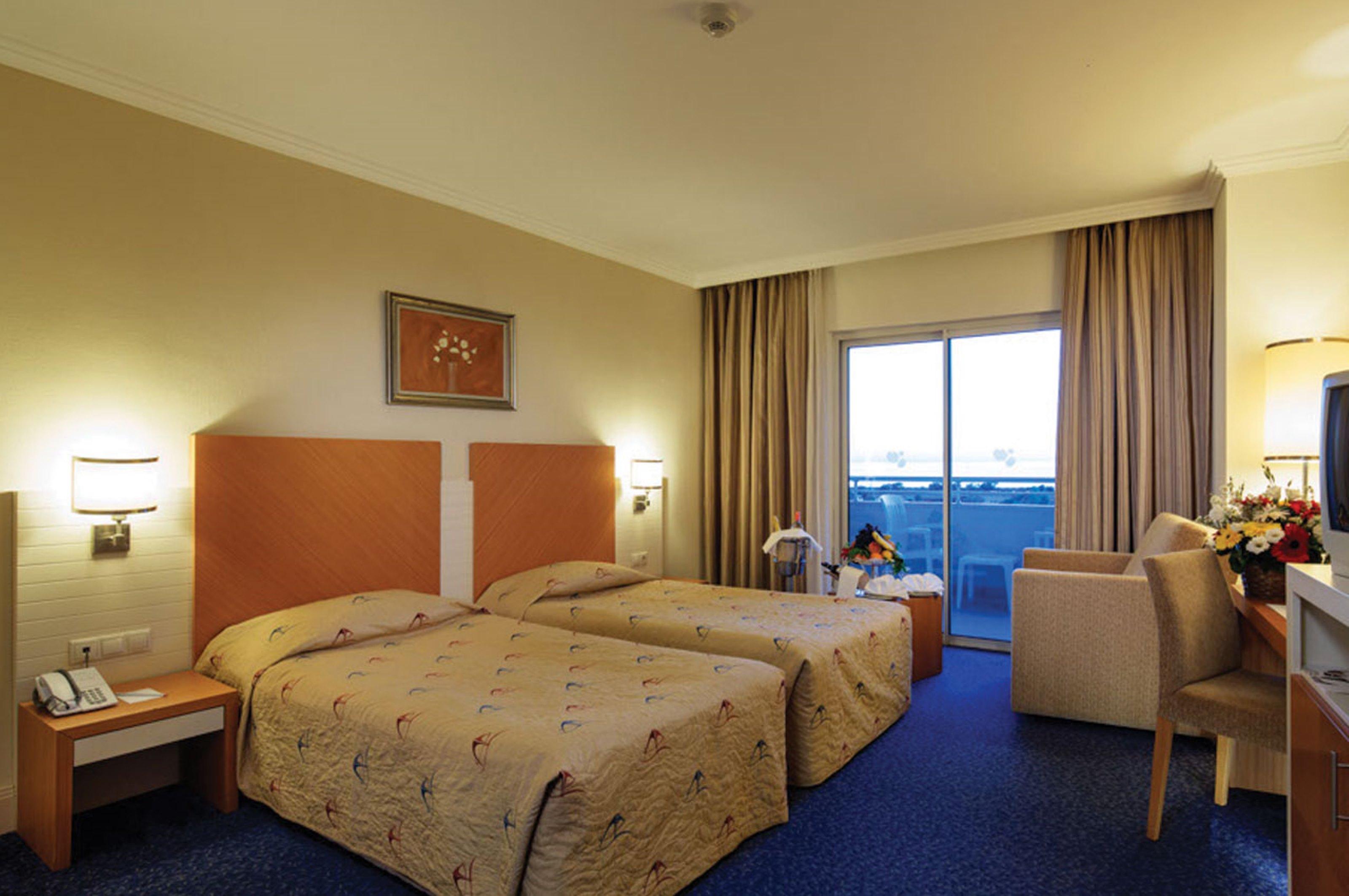 Crystal Admiral & Resort 5*