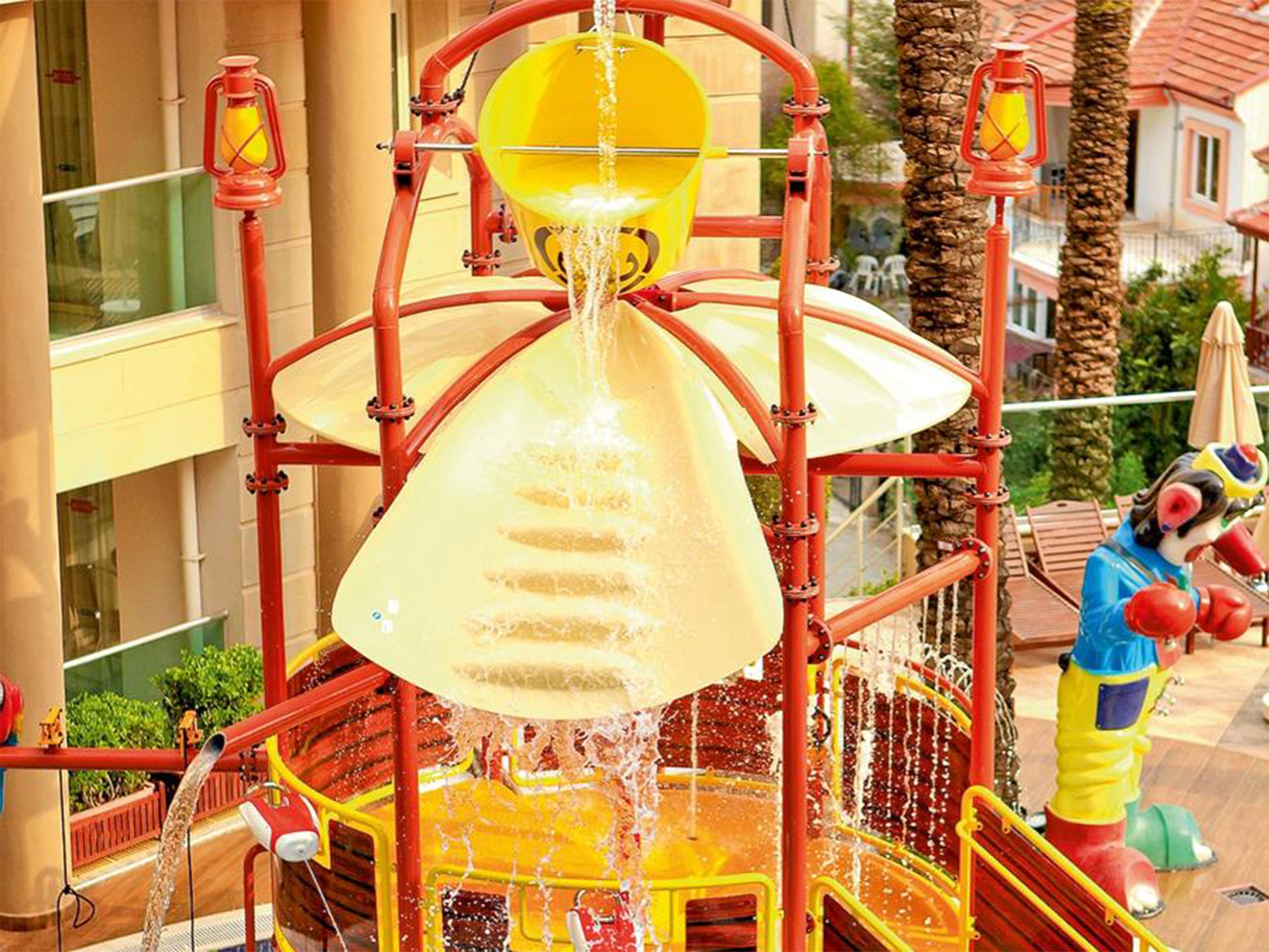 Grand Cettia Hotel 5*