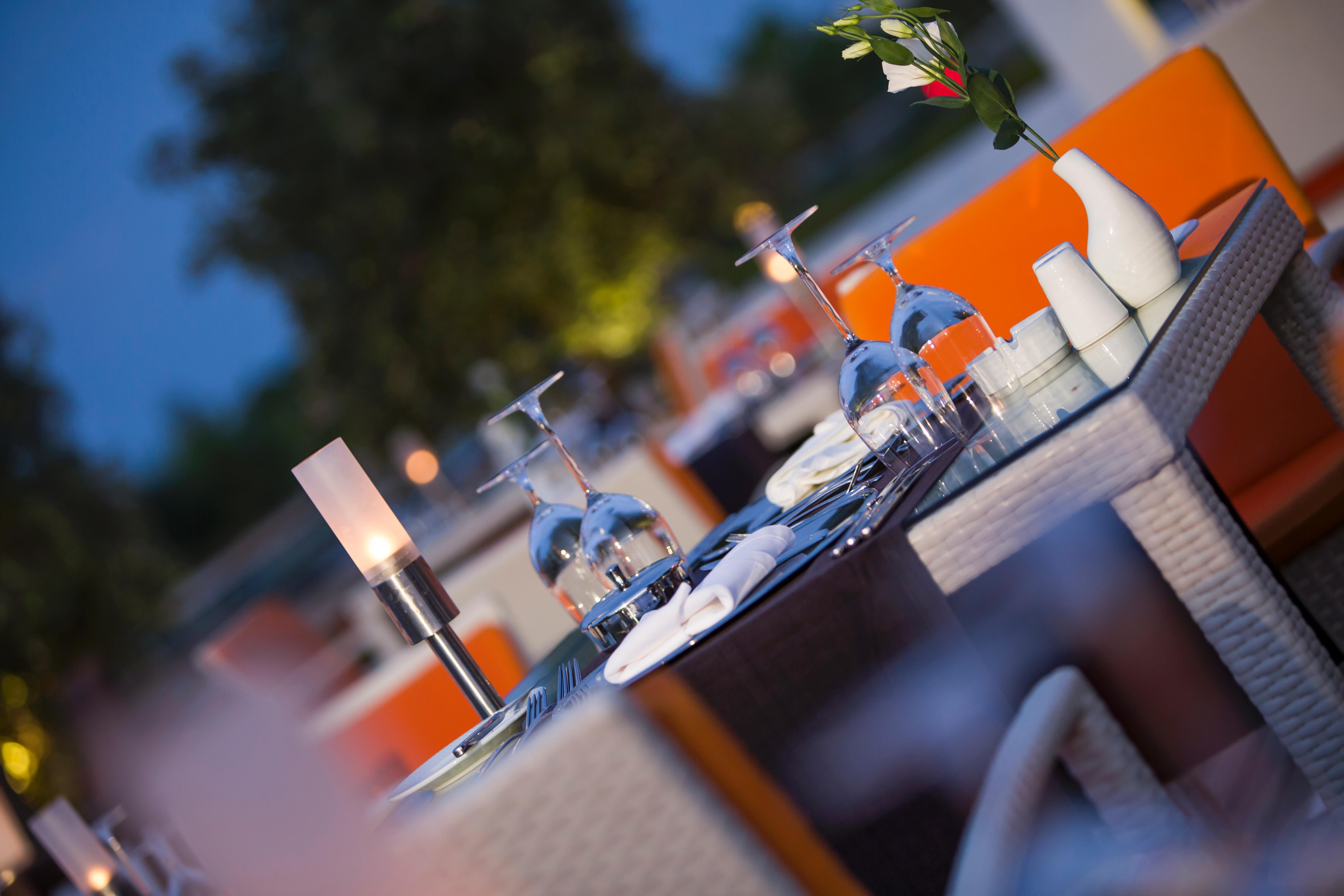 Resort Blue Only Adult 16 Side