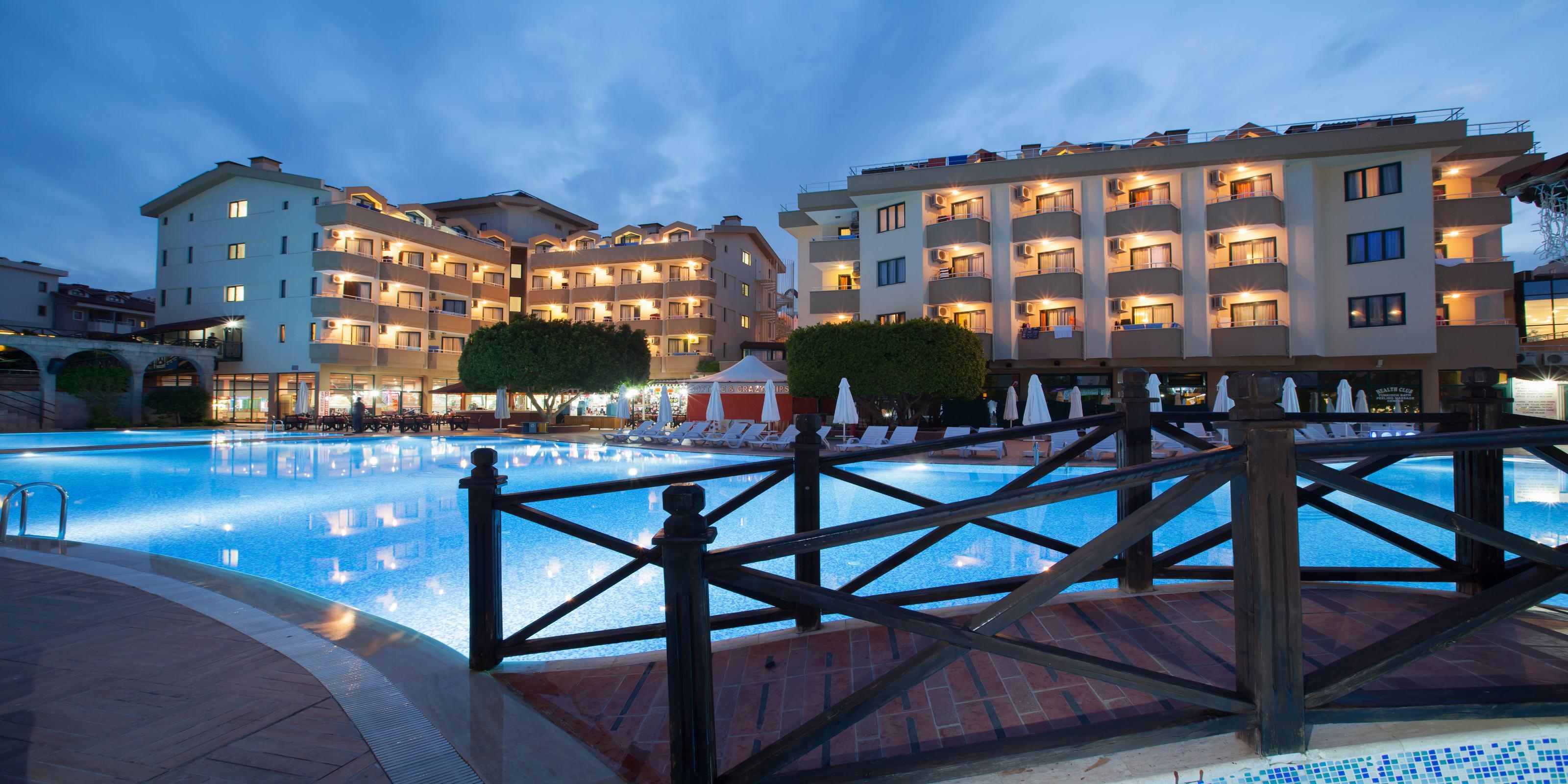 Grand Seker 4* Side