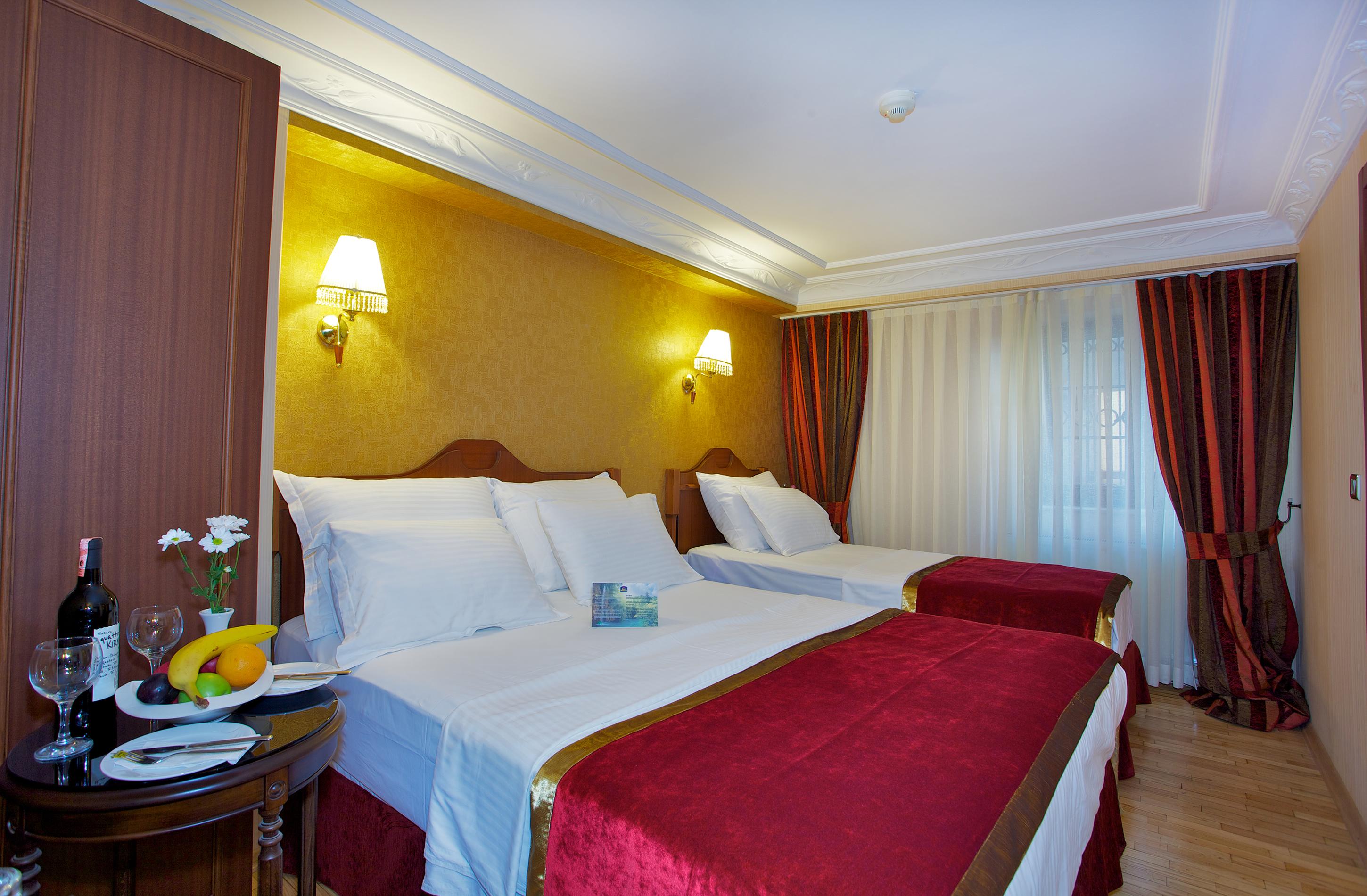 Amber & 4* Istanbul