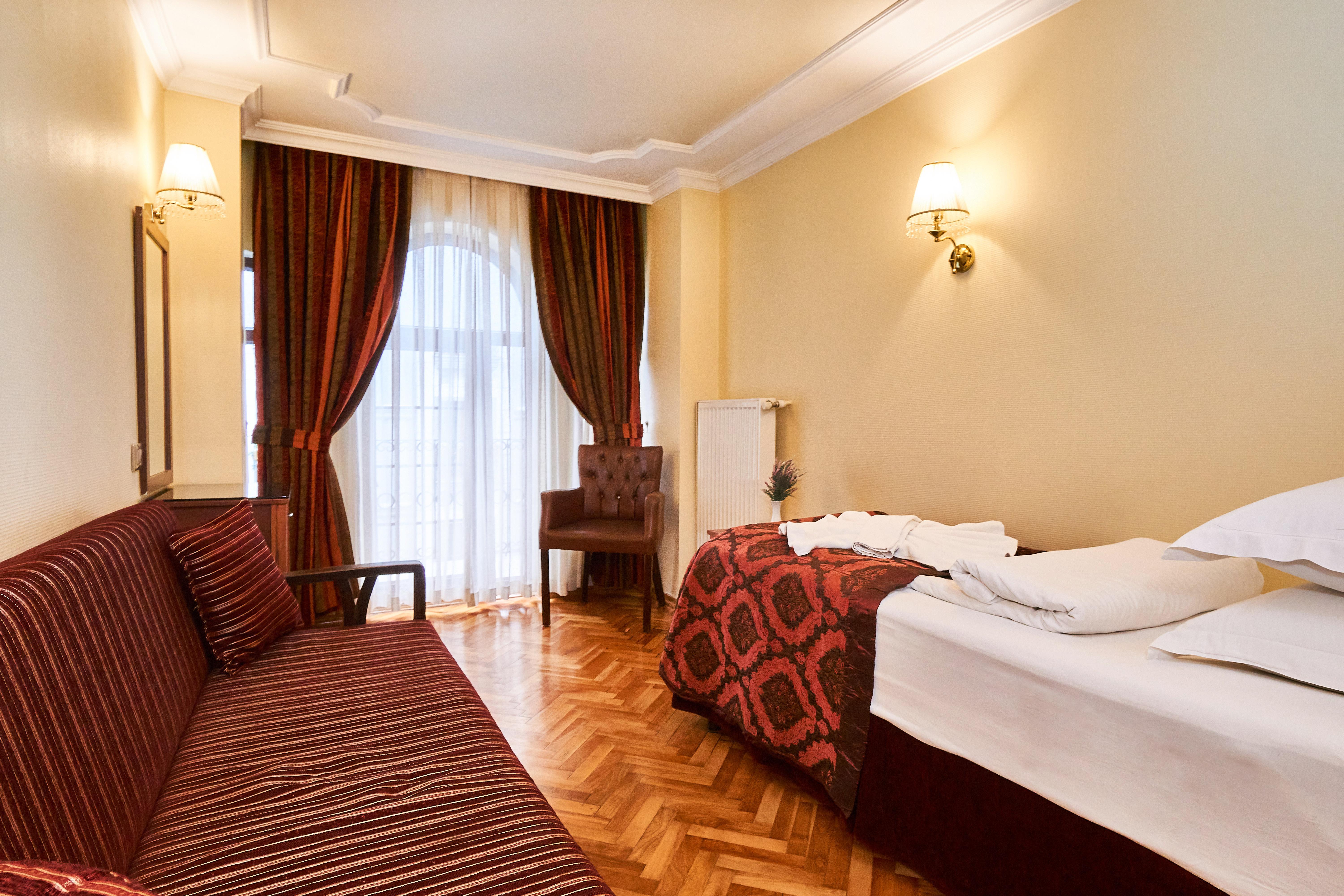 Amber & Hotel 4*