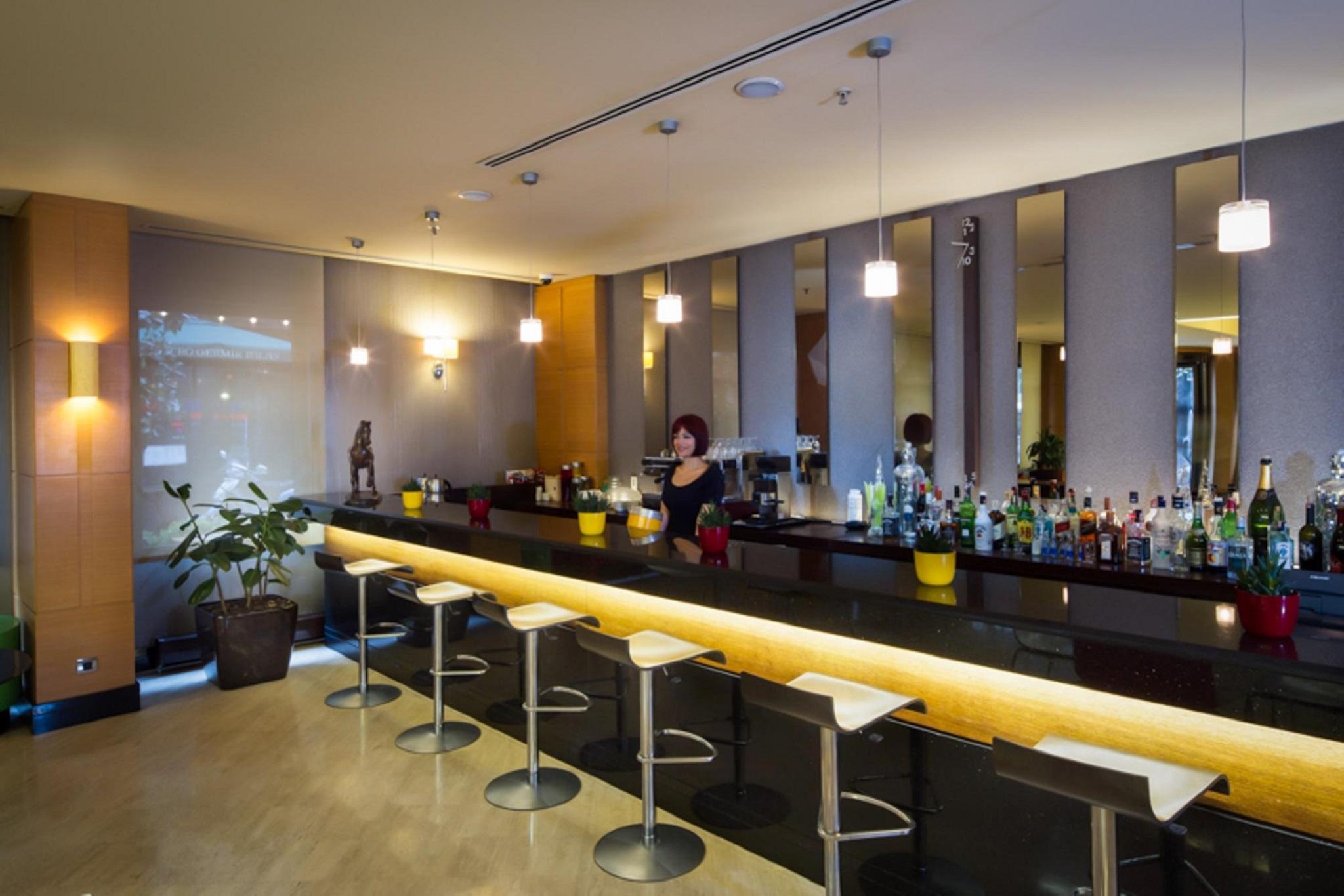 Midtown Hotel