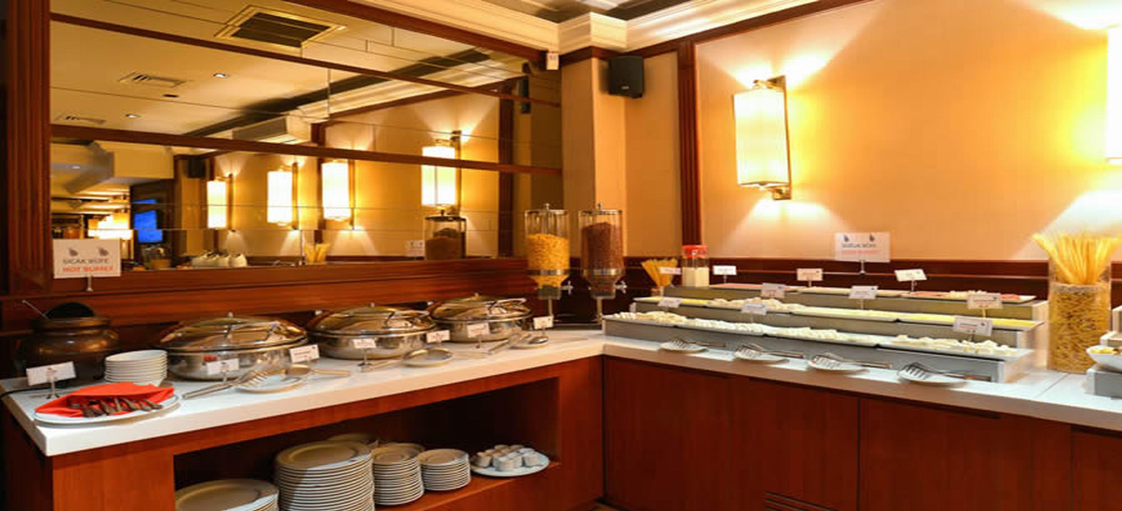 Hotel Pera Rose & 4*