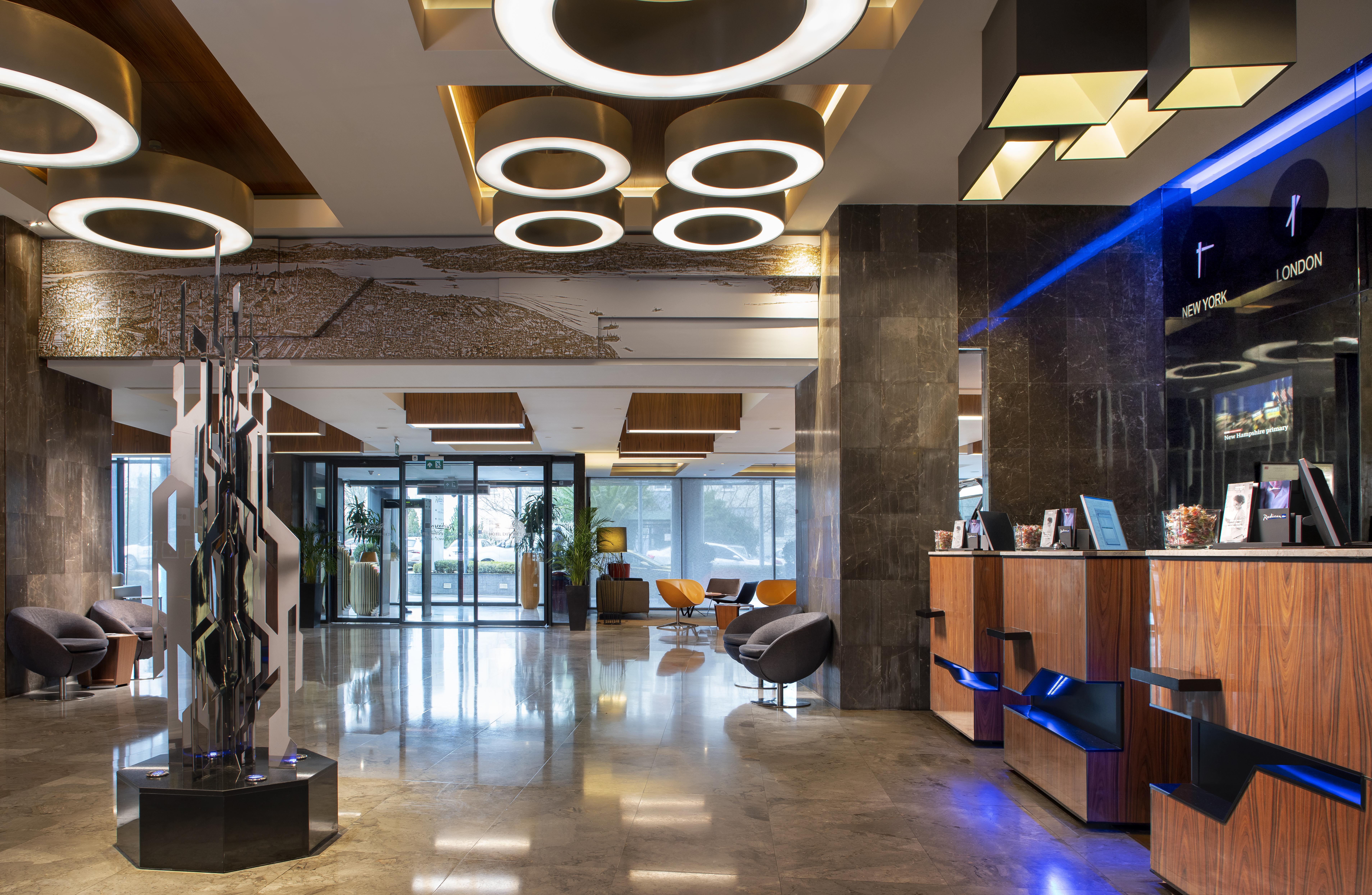 Hotel Radisson Blu Asia 5*