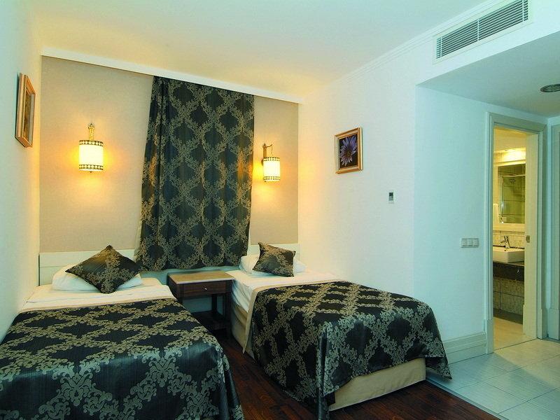 Resort Alba Queen 5*
