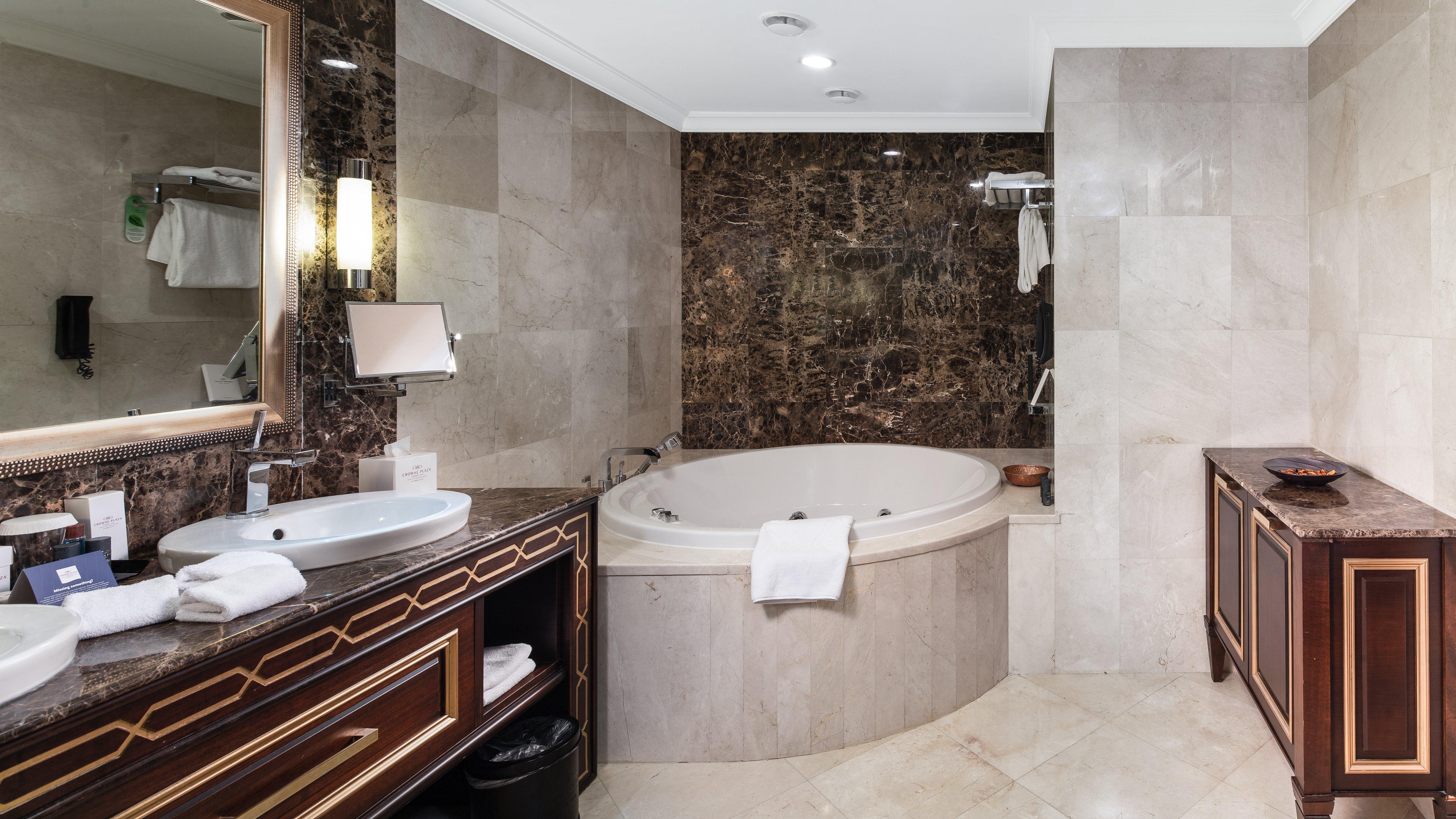 Hotel Crowne Plaza Asia By Ihg 5*