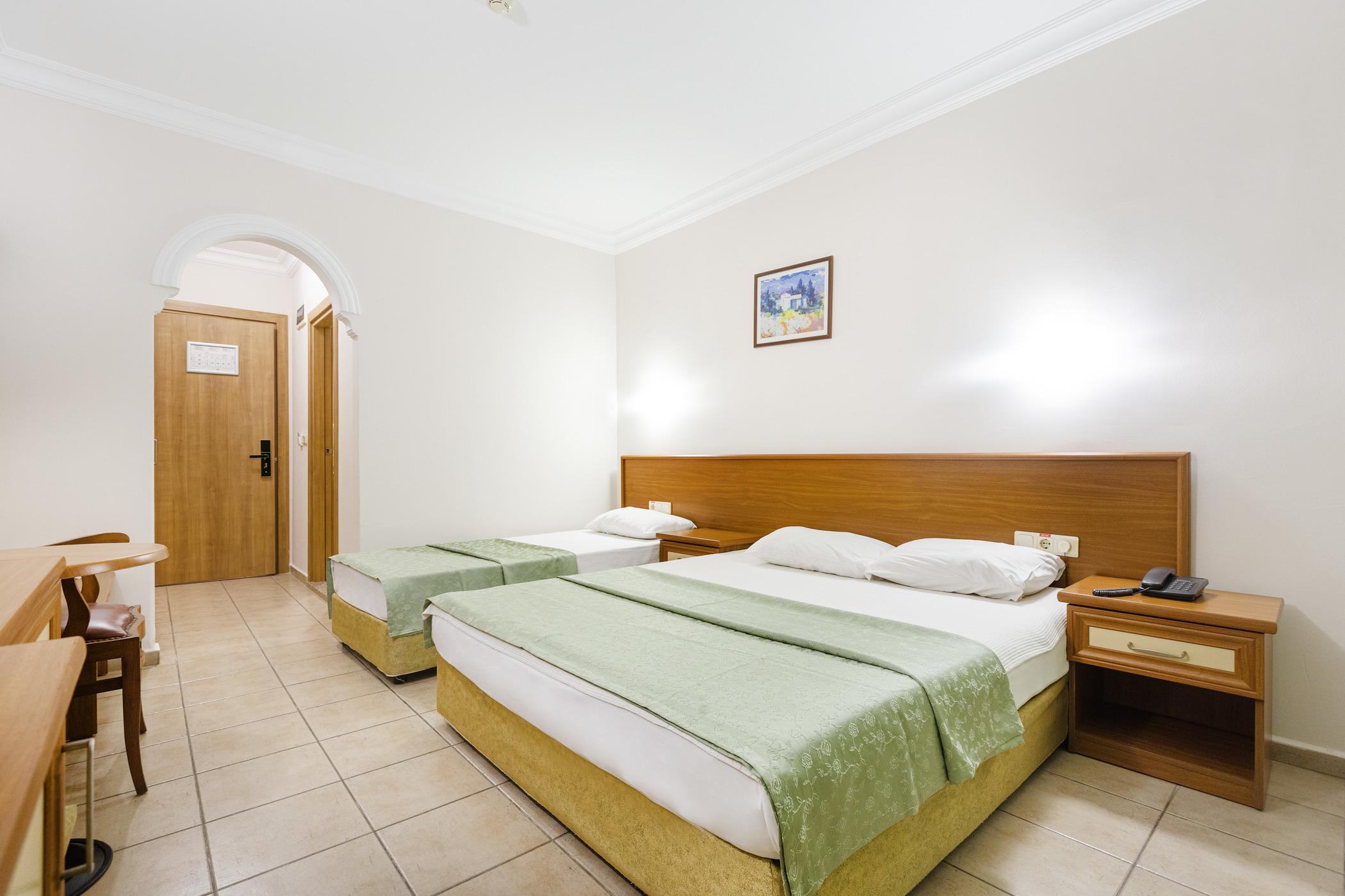 Alanya Beach Hotel 2*