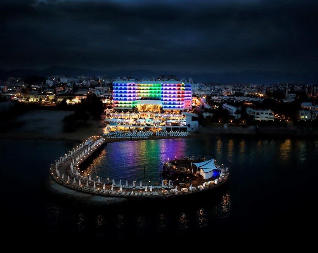 Hotel Azura Deluxe & 5*