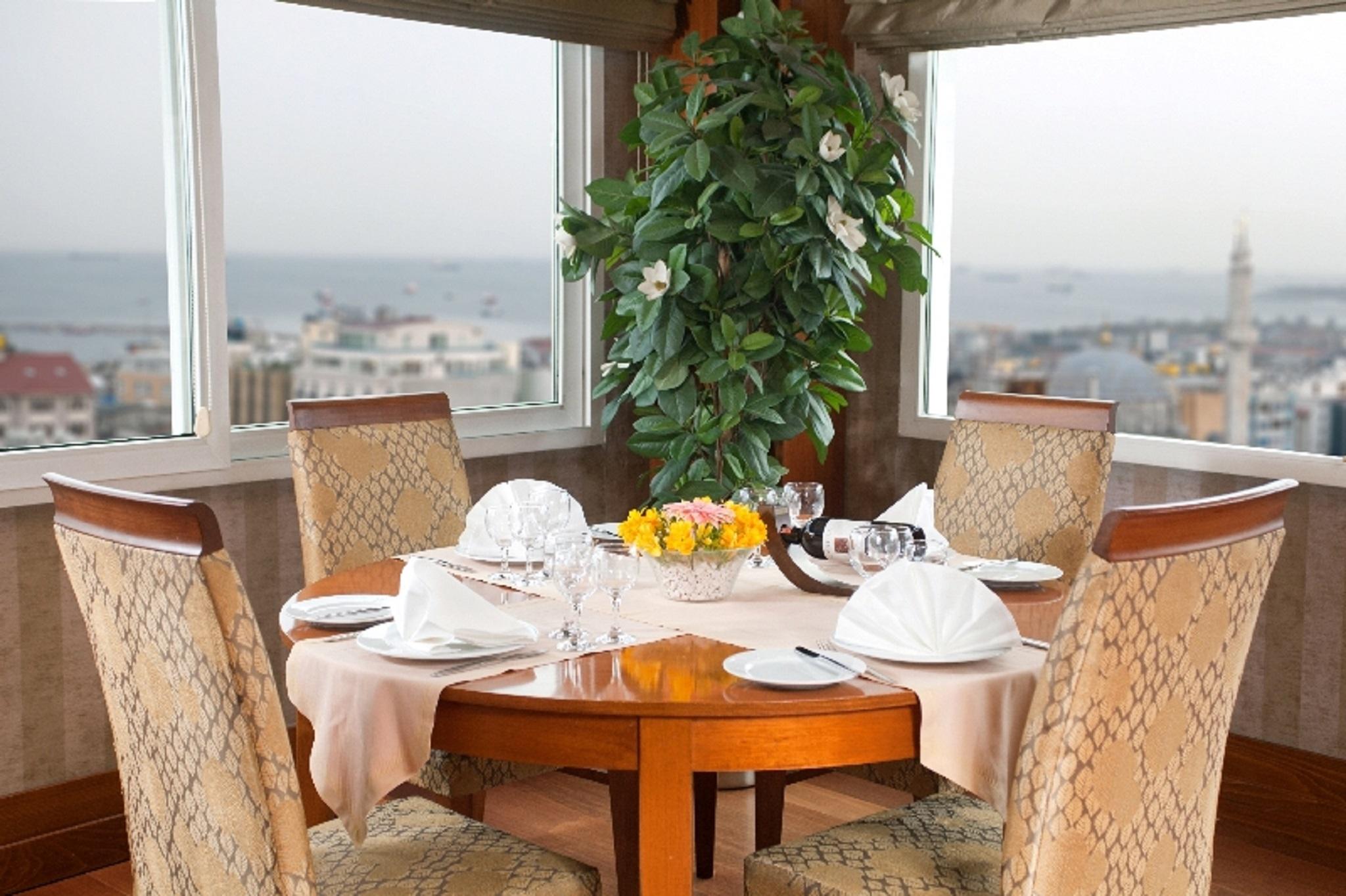 Hotel Oran 4*