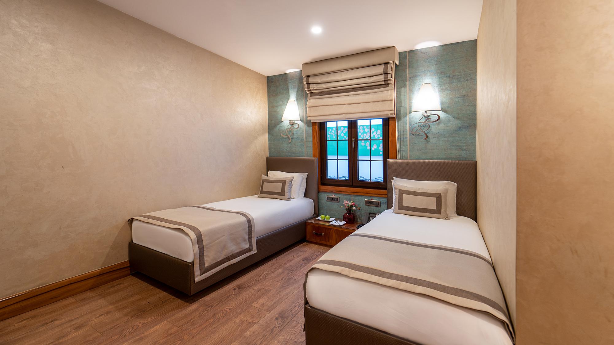 Biz Cevahir Sultanahmet 4*