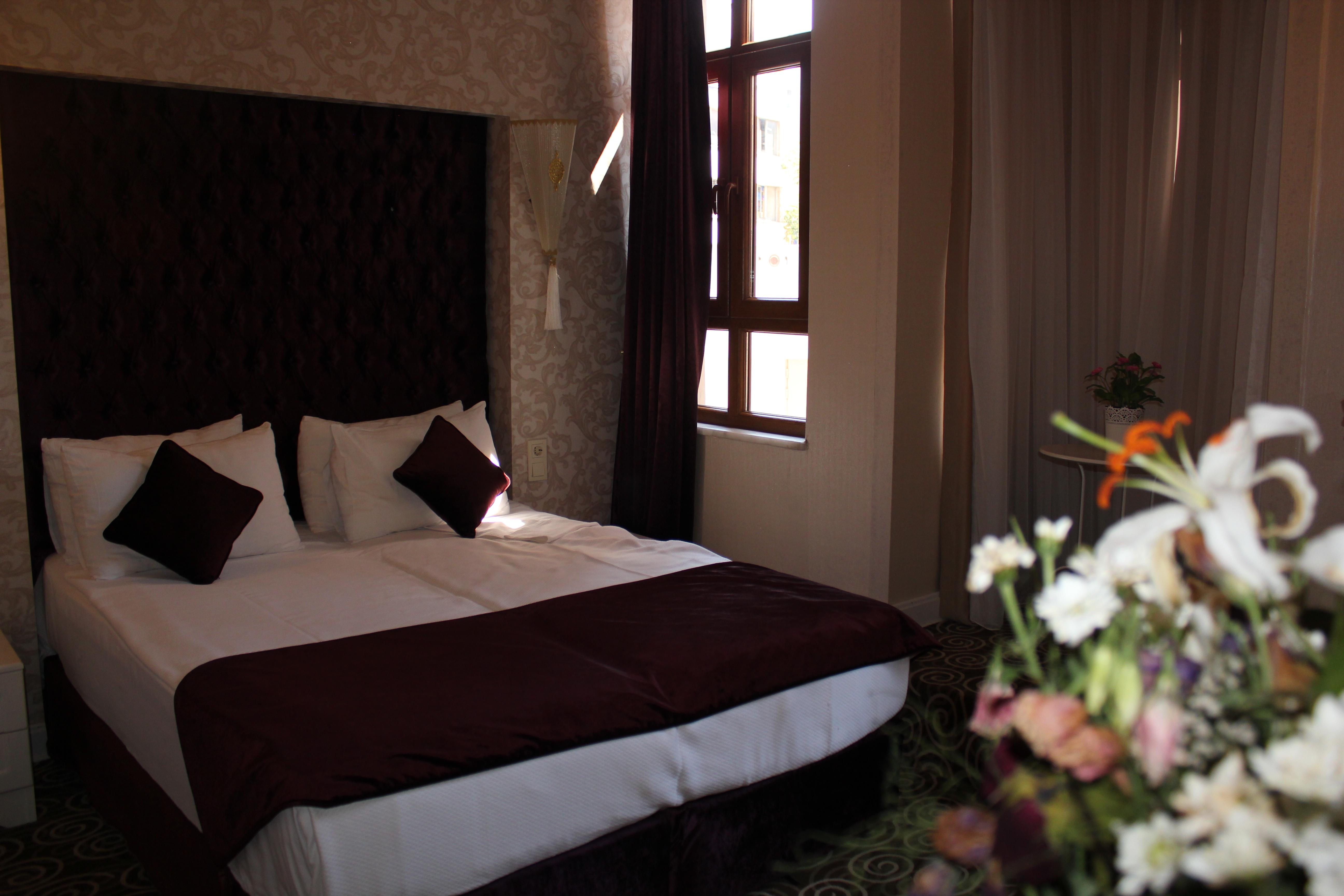 Diamond Royal Hotel 3*