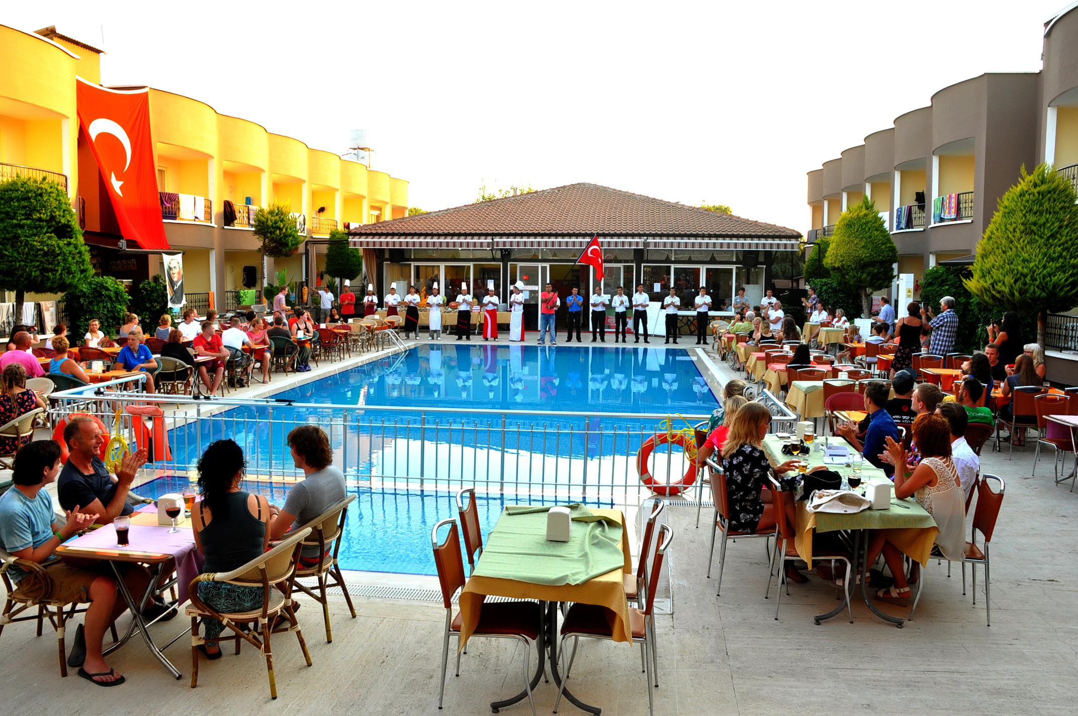 Sayanora Hotel