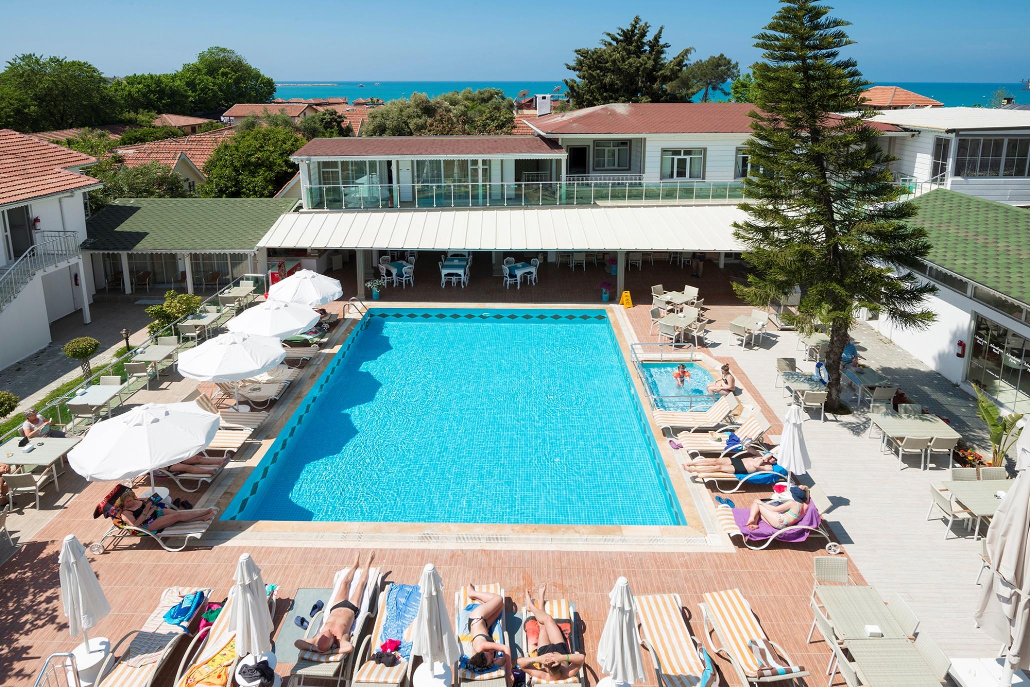 Clover Magic Altinkum Park Hotel 3*