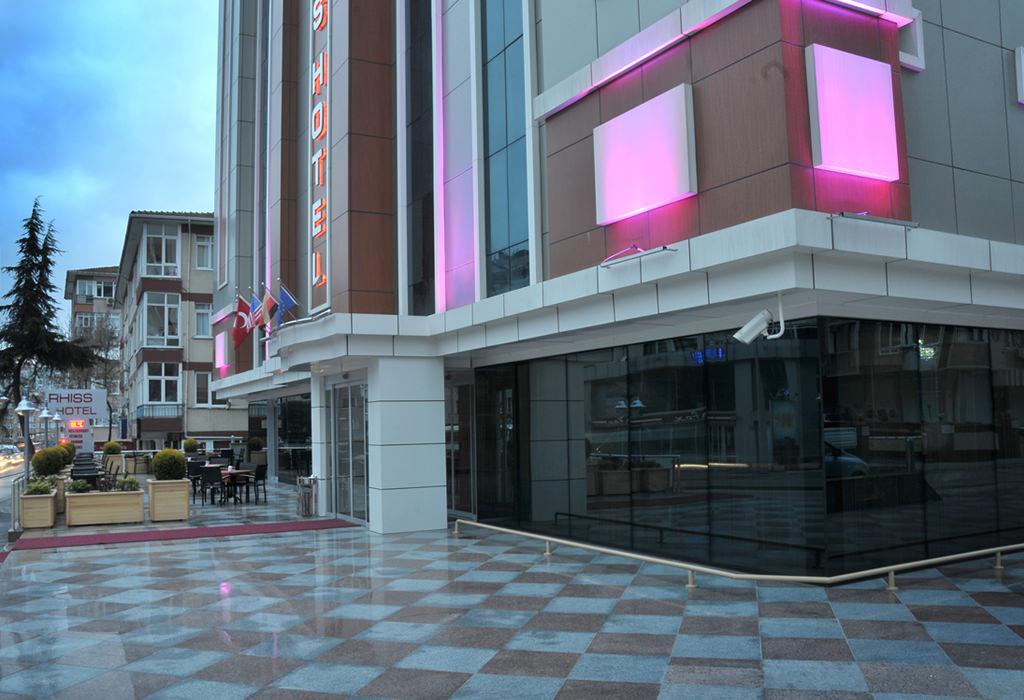 Rhiss Bostanci Hotel
