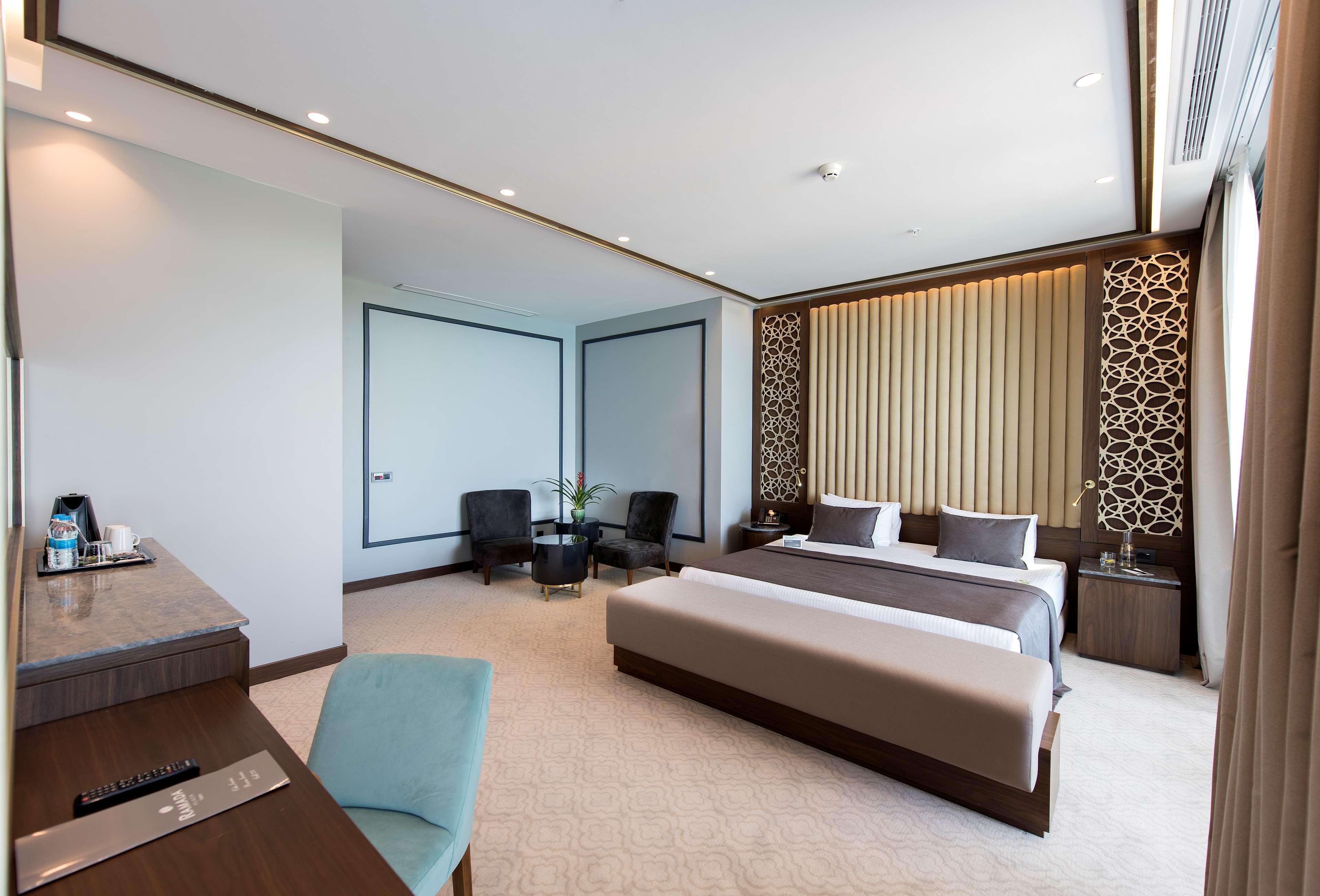 Hotel Ramada Plaza &