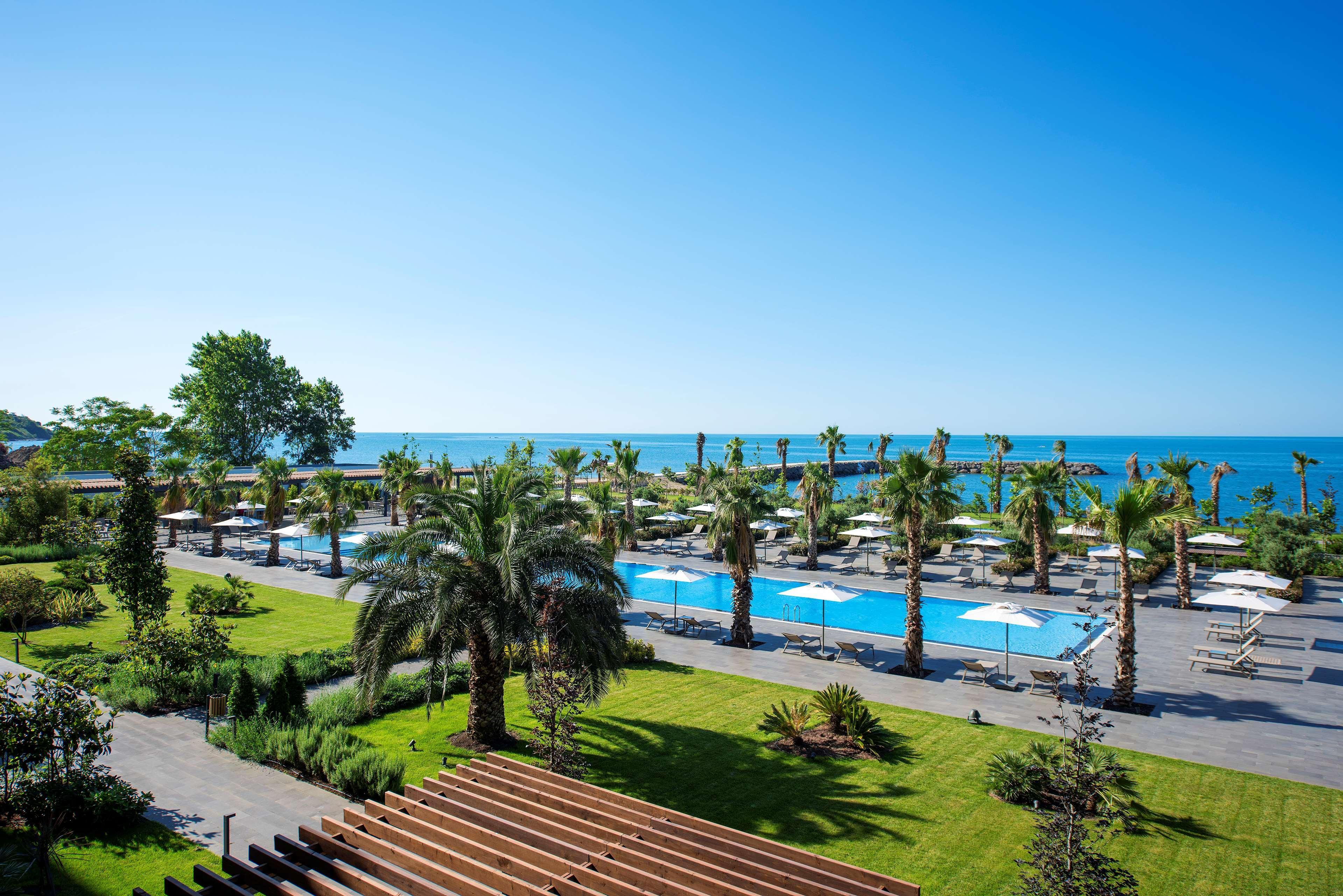 Ramada Plaza & 5*