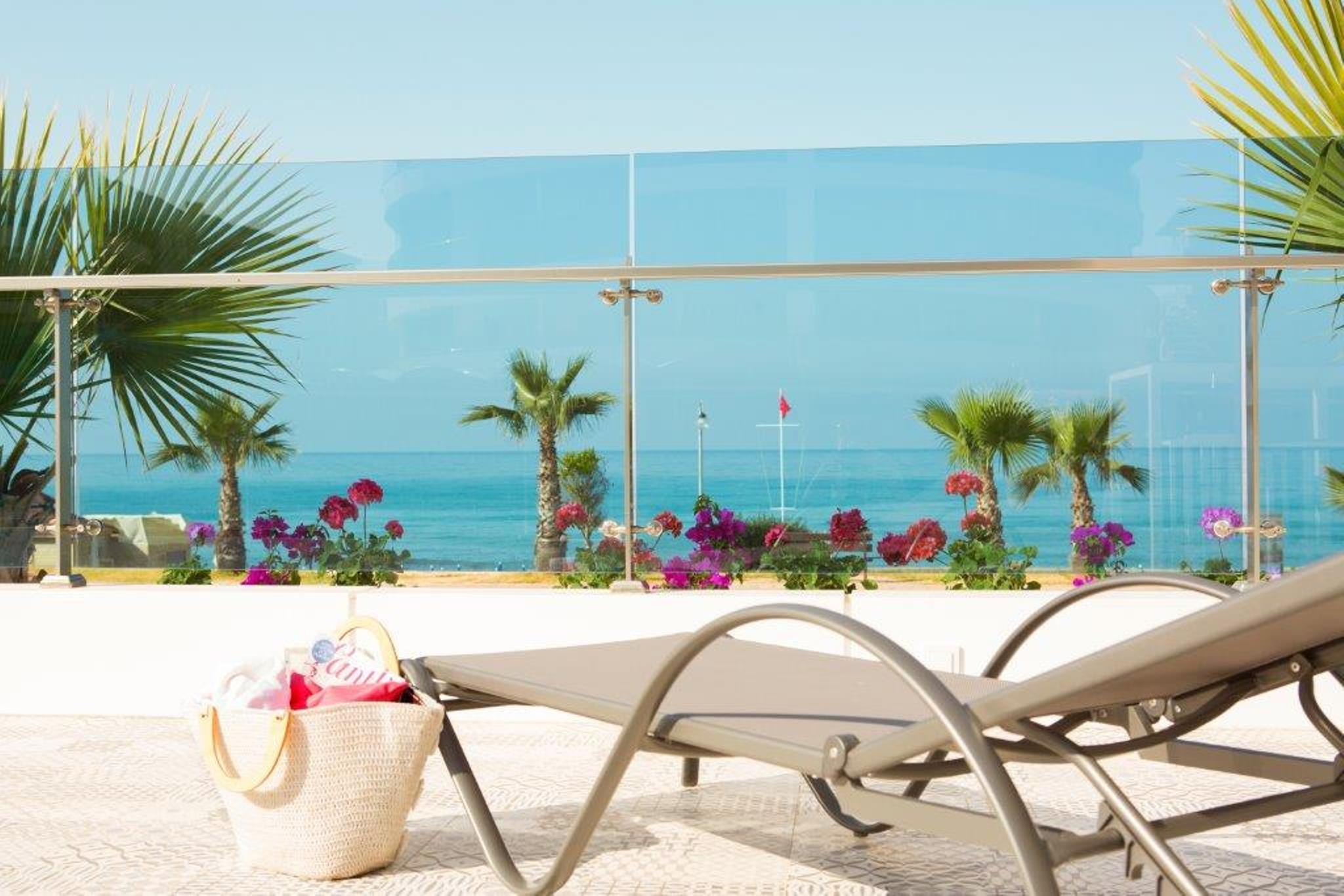 Sunprime C-lounge - Adult Only