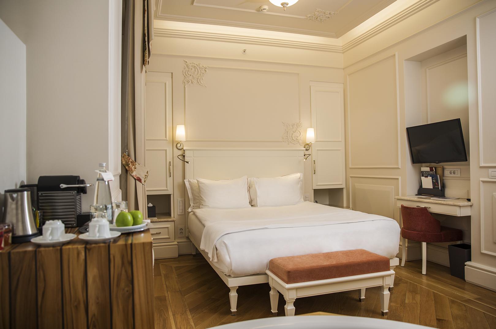Corinne Art & Boutique Hotel 4*