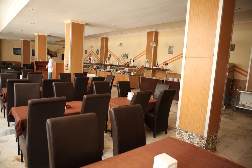 Akasia Hotel *