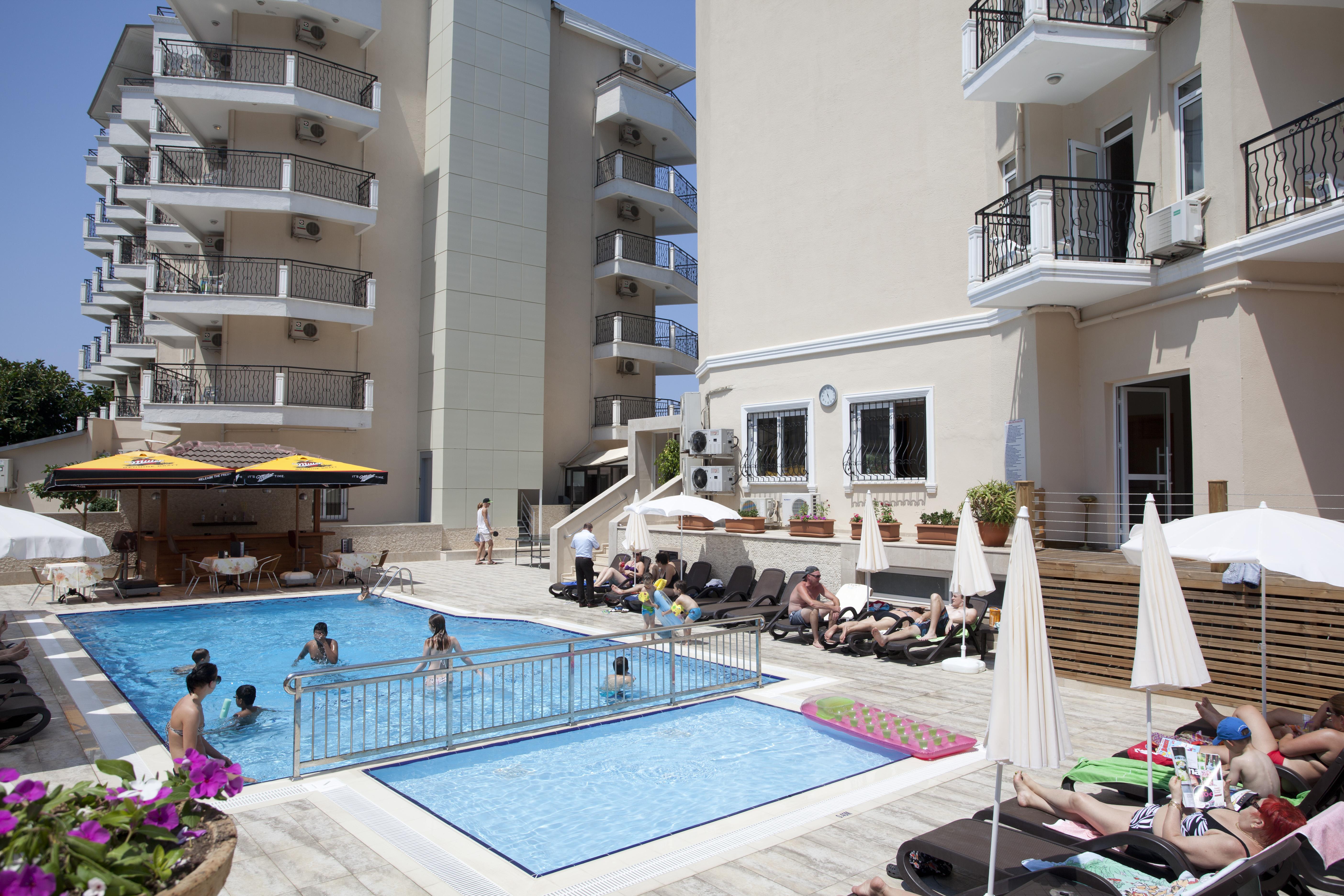 Riviera & Hotel 4*